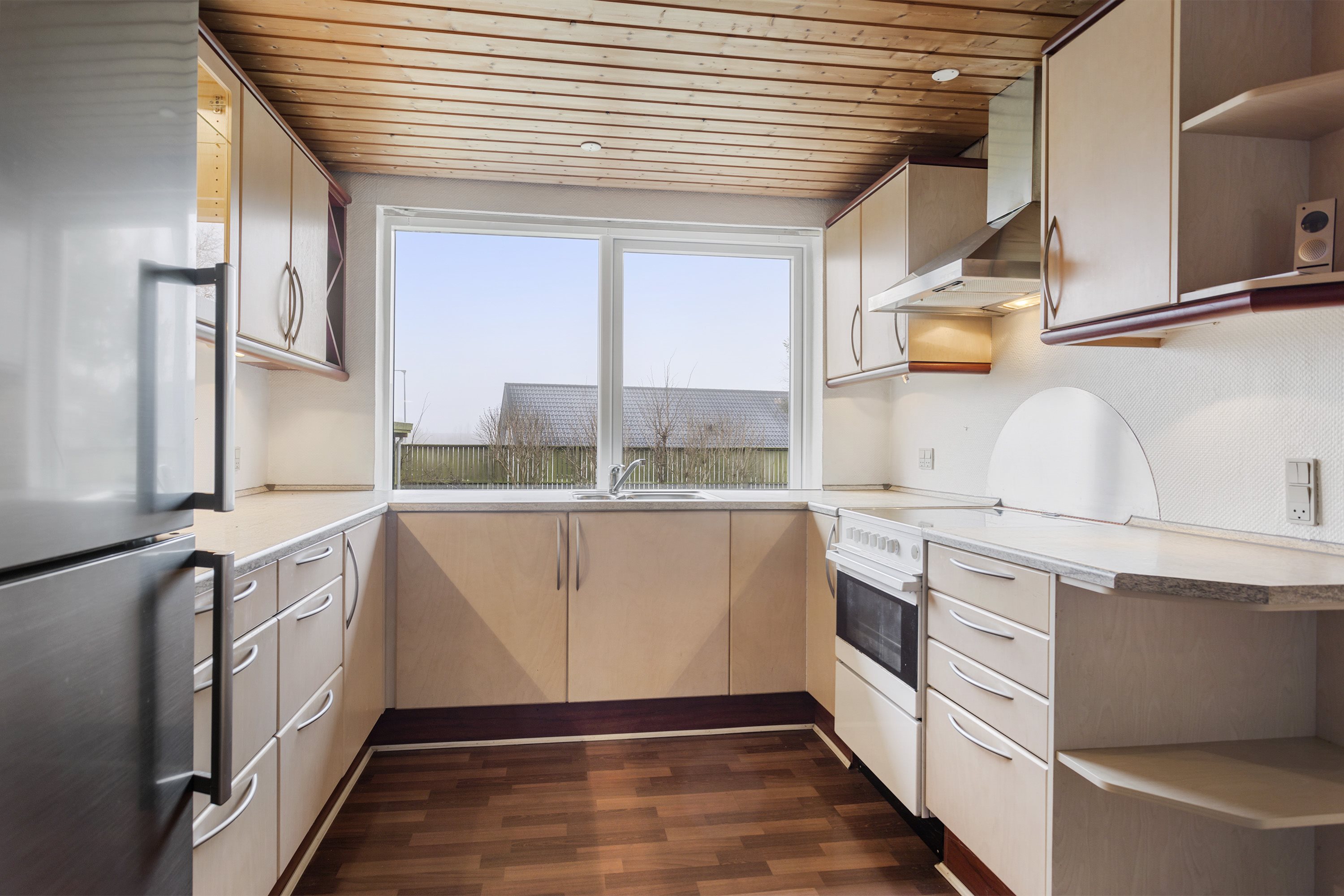 Fremhævet køkken billede i fuldskærmstilstand. Billede af Begonievej 4, 9750 Østervrå