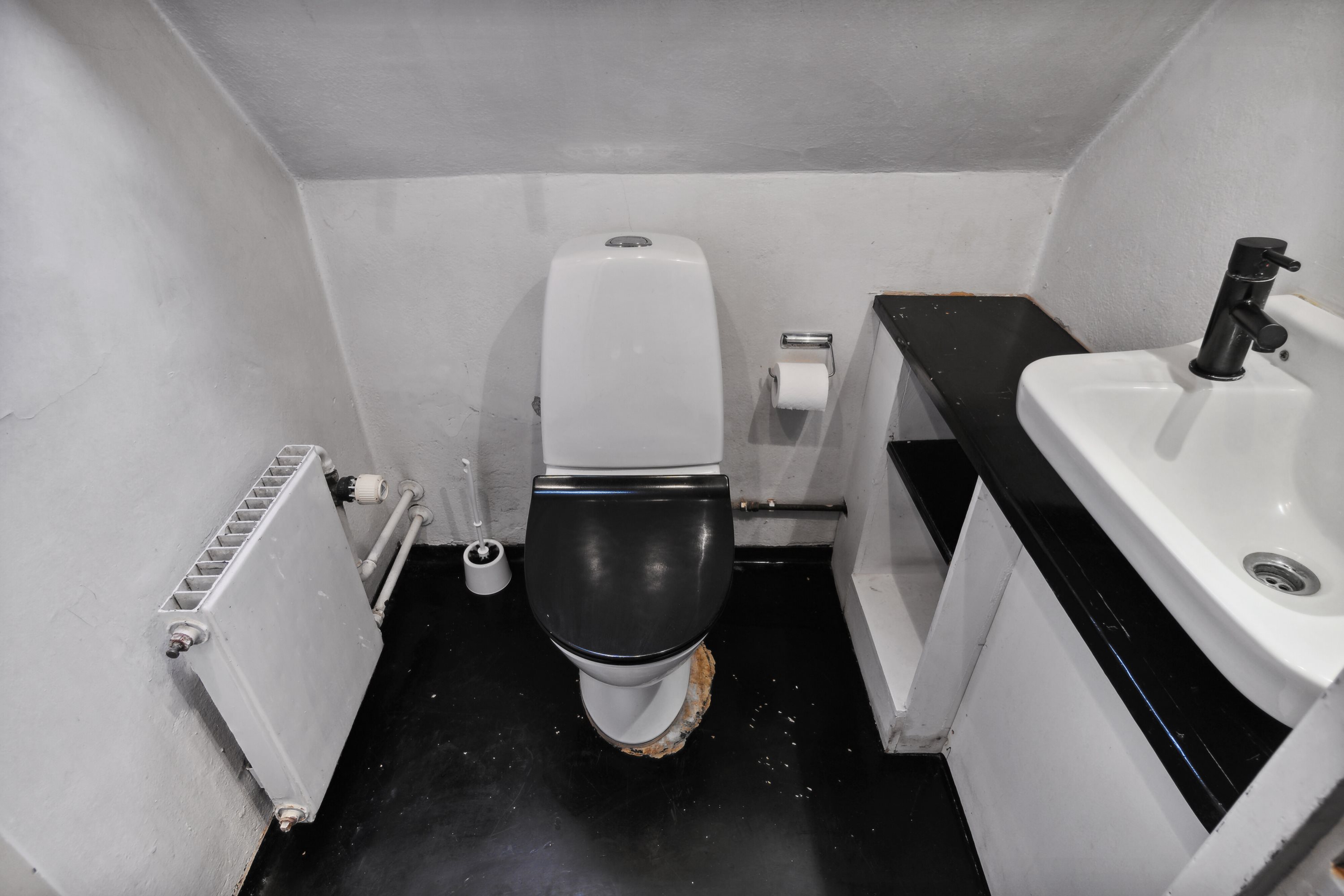 Fremhævet badeværelse billede i fuldskærmstilstand. Billede af Munkholmvej 43, 4300 Holbæk