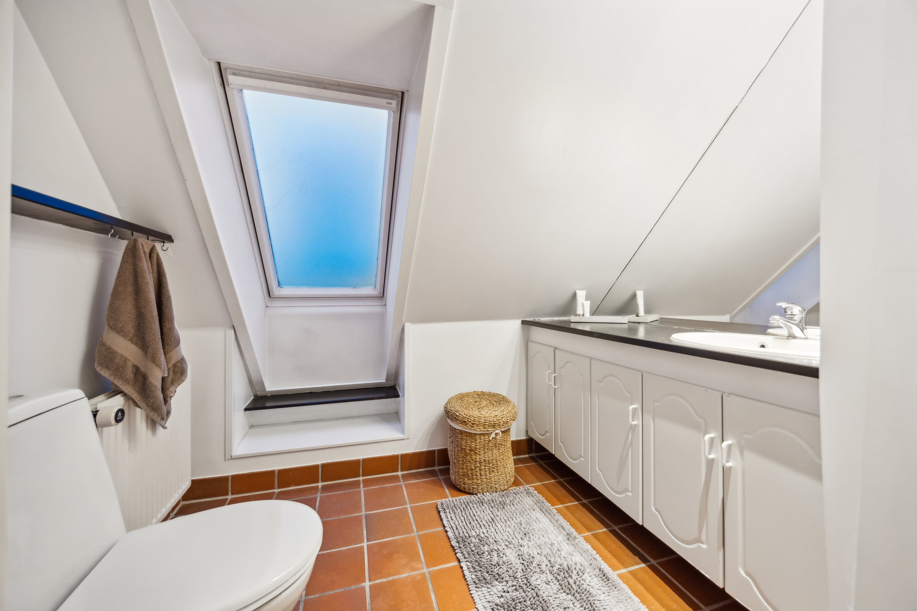 Fremhævet badeværelse billede i fuldskærmstilstand. Billede af Halsvej 145, Stae, 9310 Vodskov