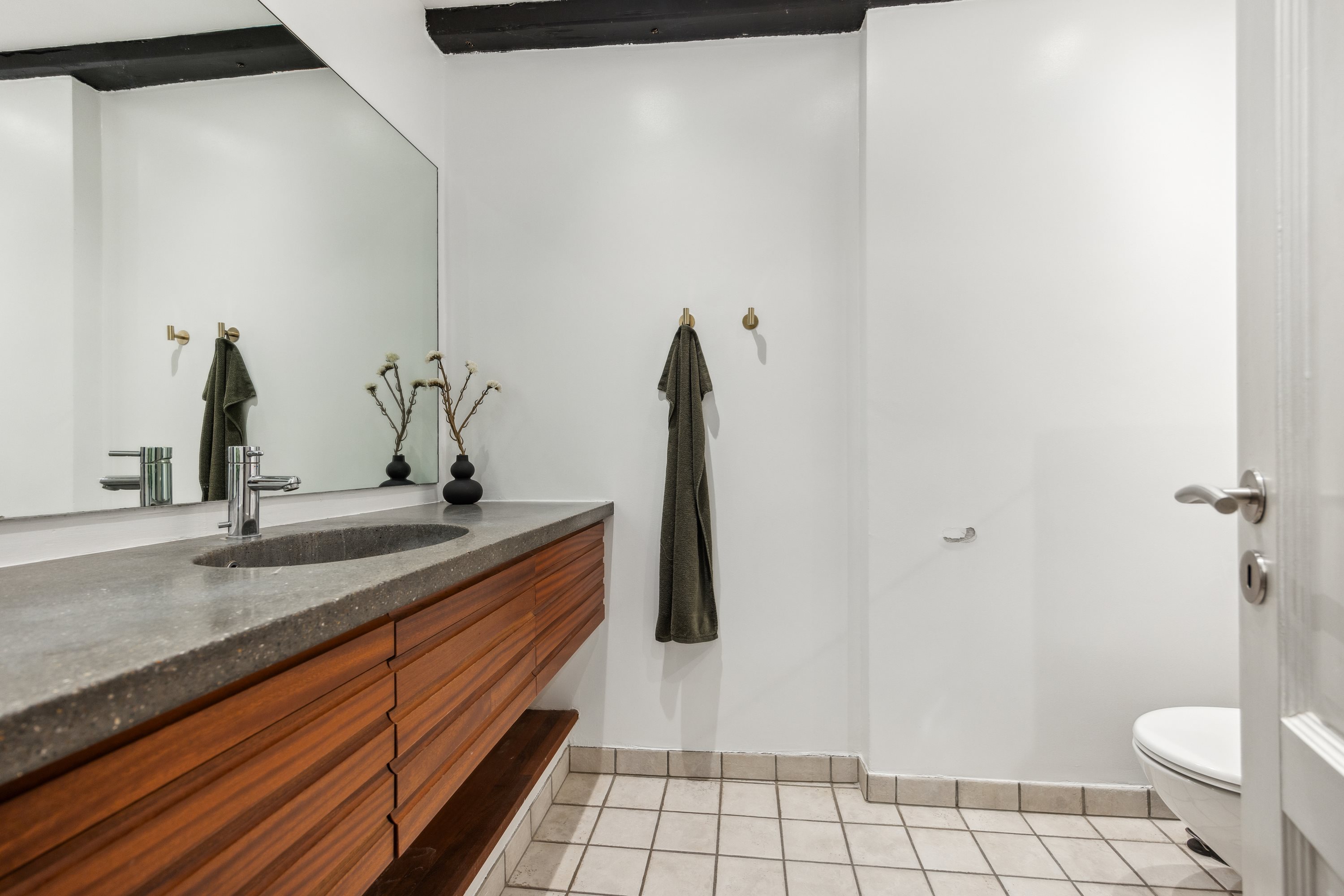 Fremhævet badeværelse billede i fuldskærmstilstand. Billede af Halsvej 145, Stae, 9310 Vodskov