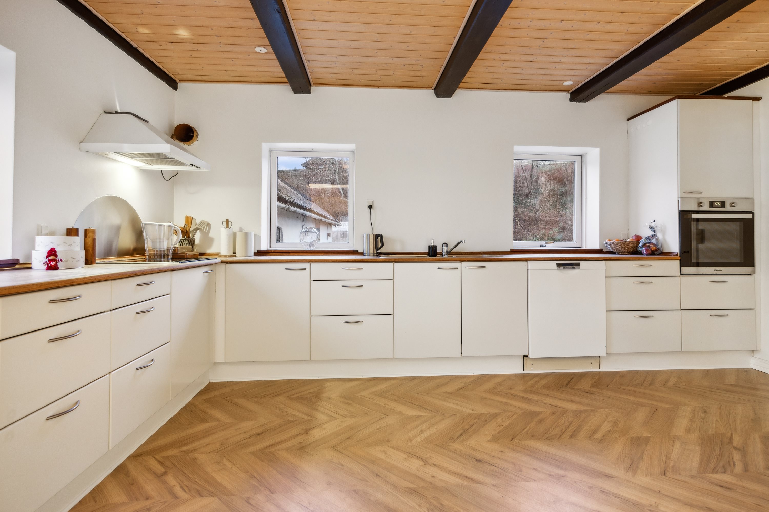 Fremhævet køkken billede i fuldskærmstilstand. Billede af Halsvej 145, Stae, 9310 Vodskov