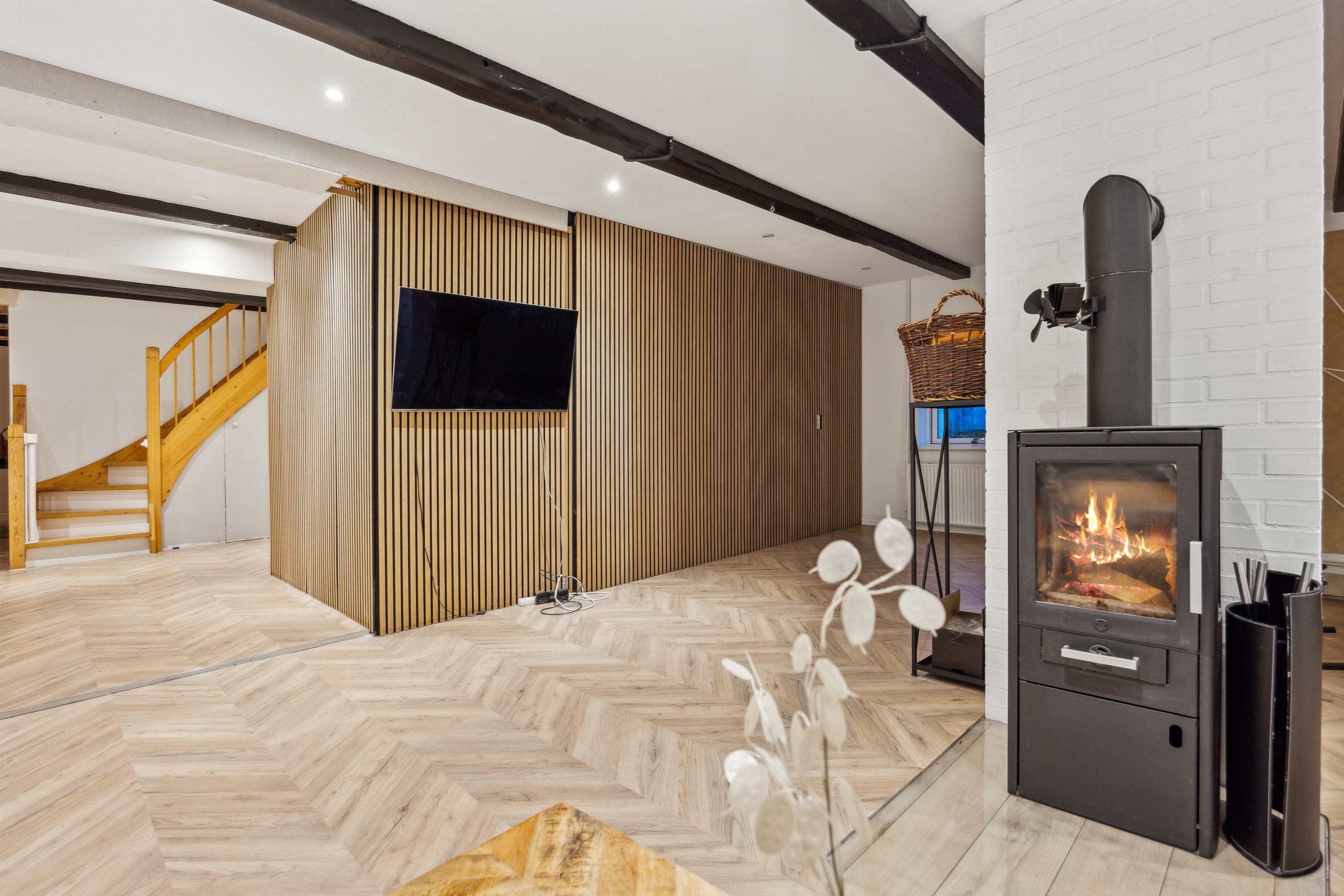 Fremhævet stue billede i fuldskærmstilstand. Billede af Halsvej 145, Stae, 9310 Vodskov