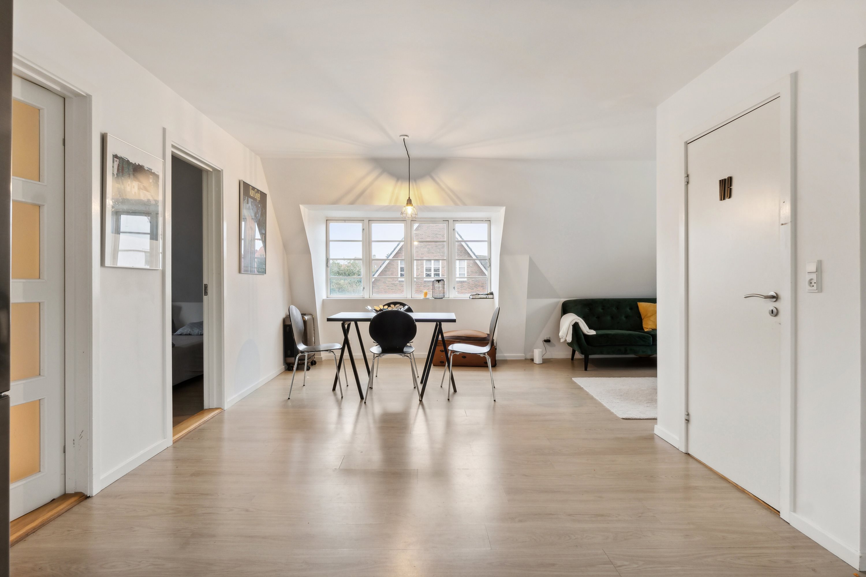 Fremhævet spisestue billede i fuldskærmstilstand. Billede af Svanevej 42, 5000 Odense C