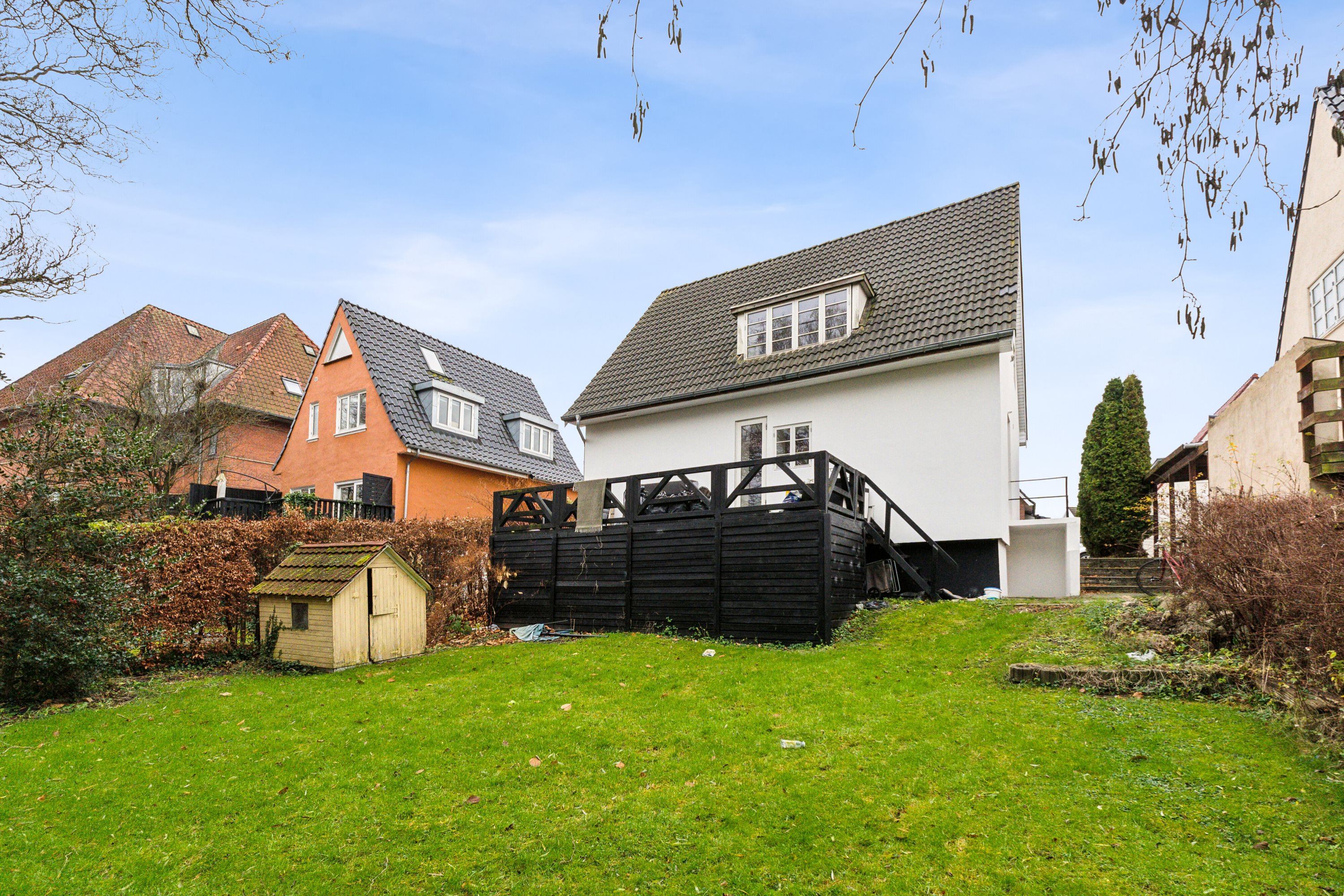 Fremhævet udendørs billede i fuldskærmstilstand. Billede af Svanevej 42, 5000 Odense C