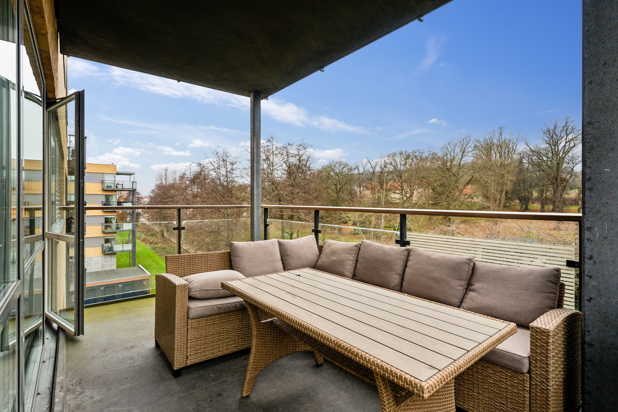 Fremhævet terrasse billede i fuldskærmstilstand. Billede af Toldbodgade 23, 3. 12., 8930 Randers NØ