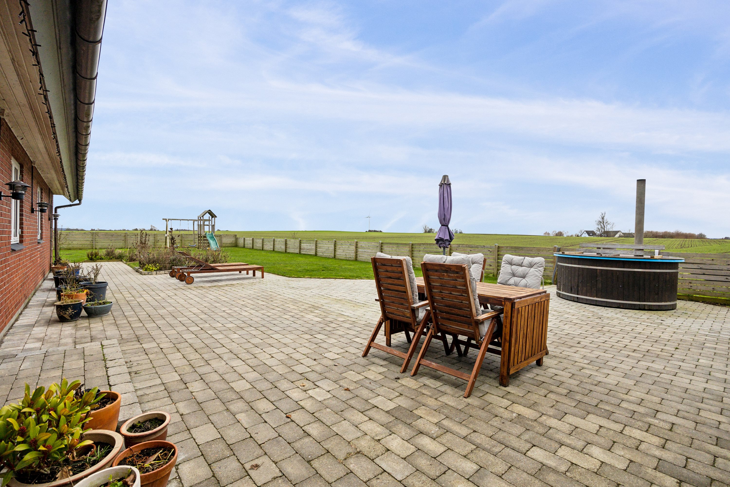 Fremhævet terrasse billede i fuldskærmstilstand. Billede af Gummersmarkvej 18, 4632 Bjæverskov