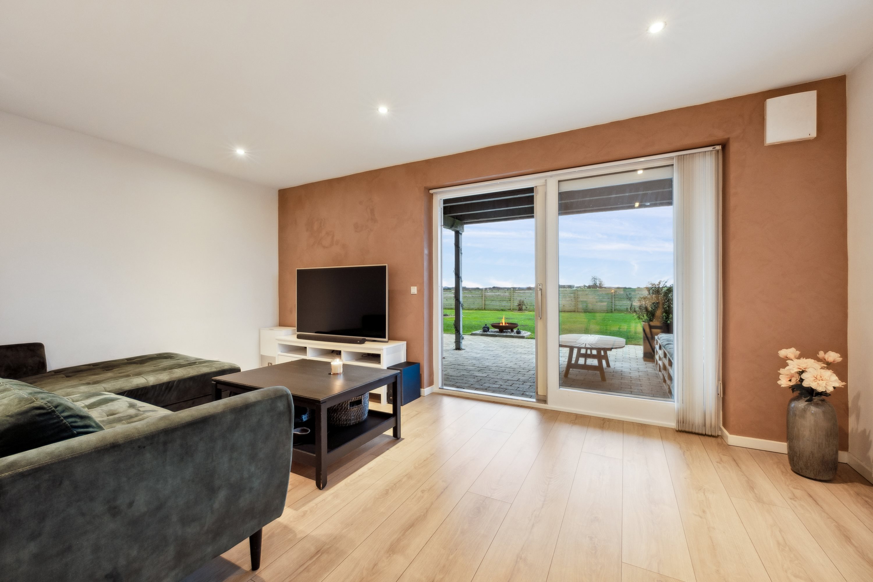 Fremhævet stue billede i fuldskærmstilstand. Billede af Gummersmarkvej 18, 4632 Bjæverskov