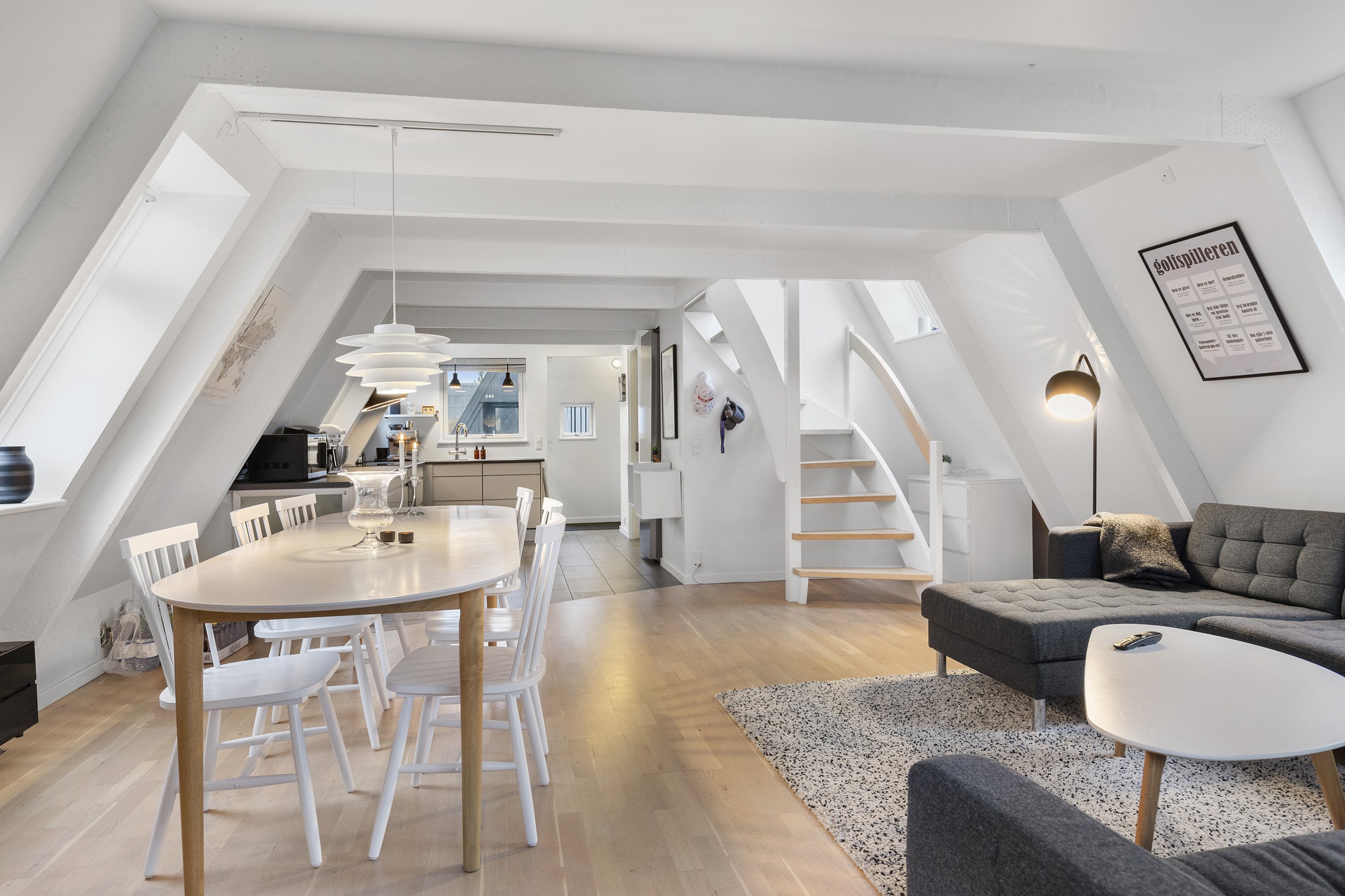 Fremhævet stue billede i fuldskærmstilstand. Billede af Golfsvinget 246, Gatten, 9640 Farsø