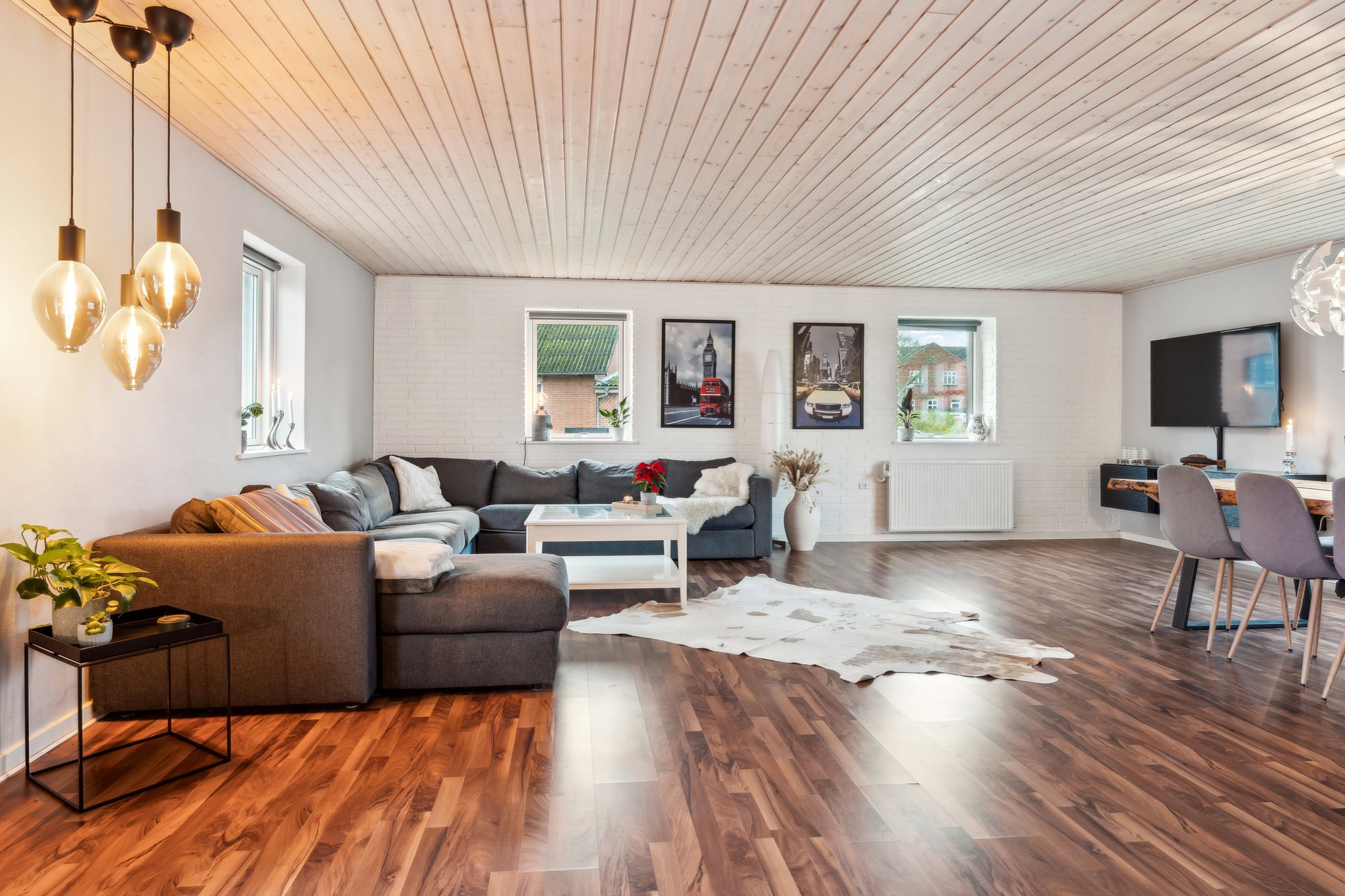 Fremhævet stue billede i fuldskærmstilstand. Billede af Stadionvej 4, Hammershøj, 8830 Tjele