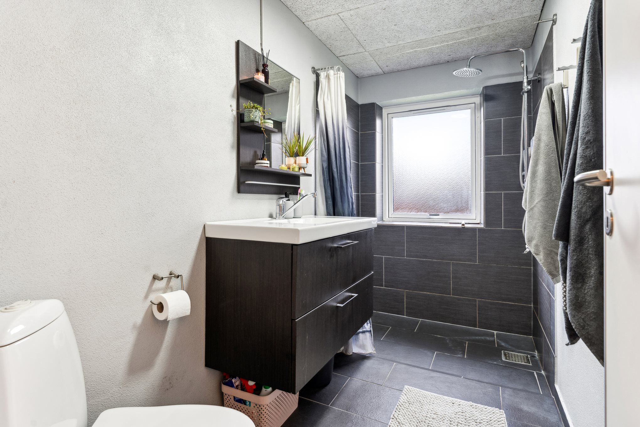 Fremhævet badeværelse billede i fuldskærmstilstand. Billede af Stadionvej 4, Hammershøj, 8830 Tjele