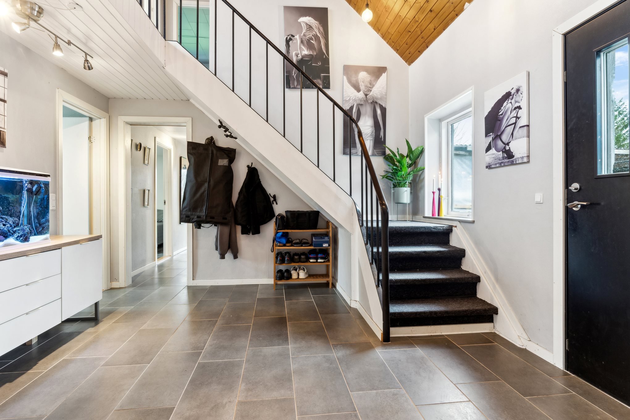 Fremhævet gang billede i fuldskærmstilstand. Billede af Stadionvej 4, Hammershøj, 8830 Tjele