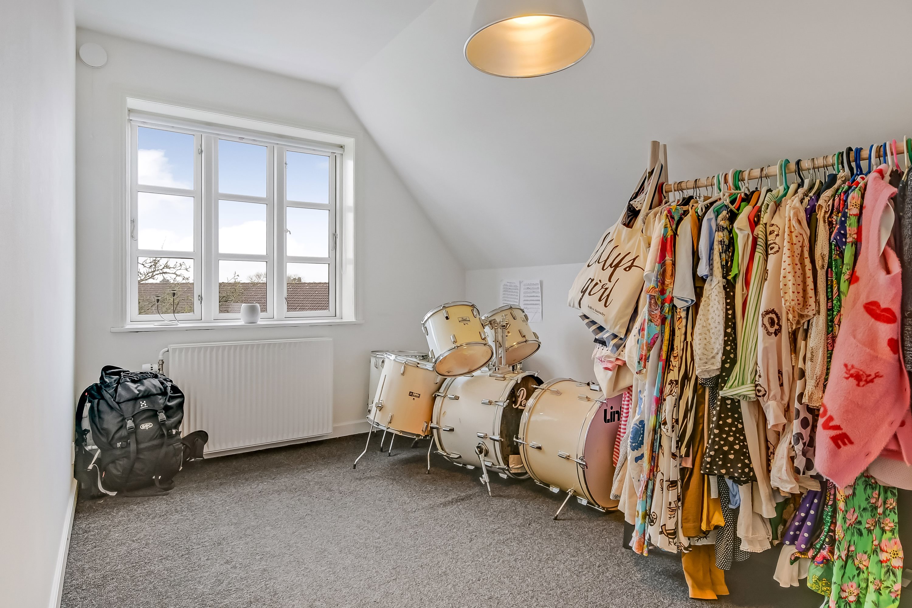 Fremhævet værelse billede i fuldskærmstilstand. Billede af Skolebakken 6, 6700 Esbjerg