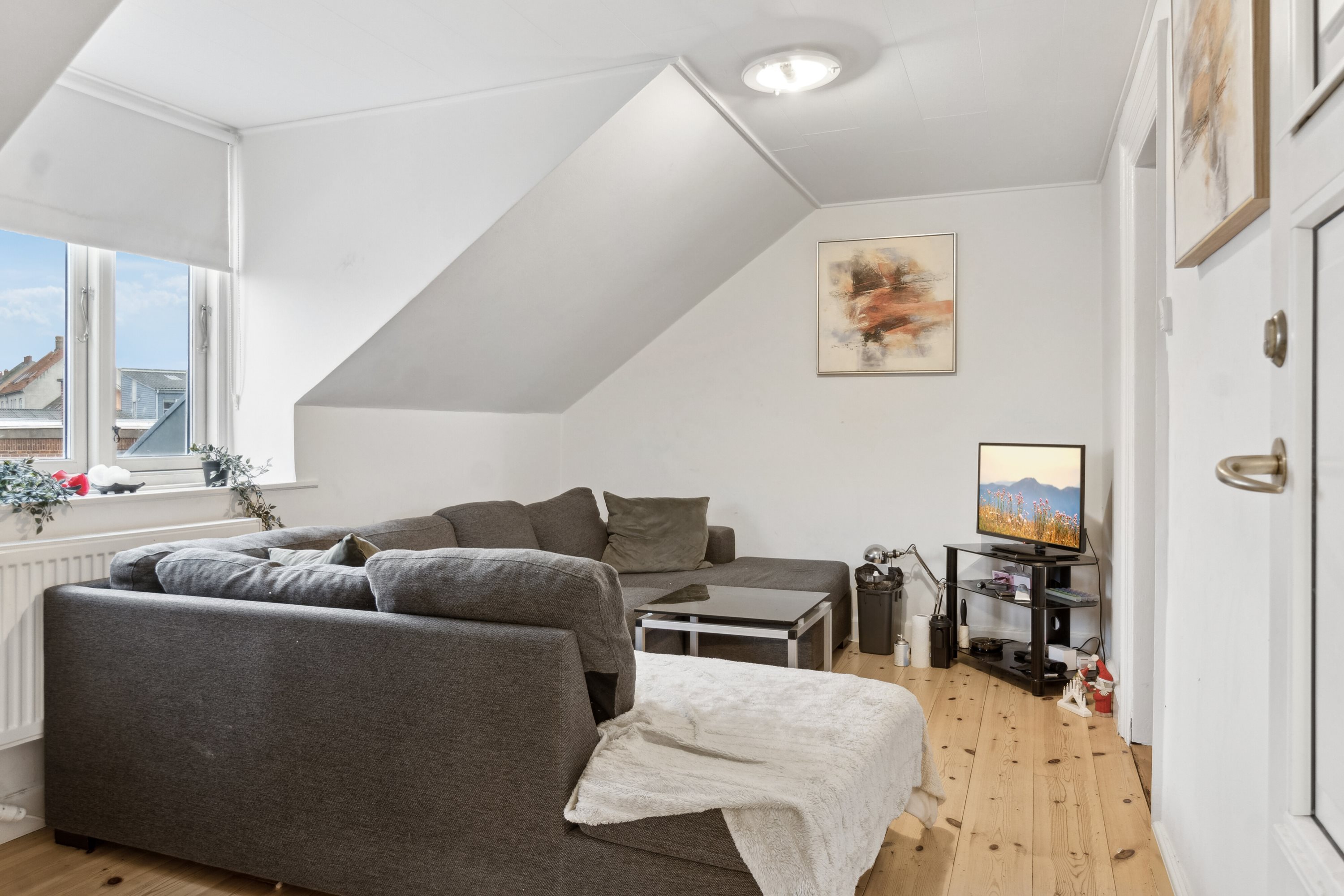 Fremhævet værelse billede i fuldskærmstilstand. Billede af Sdr.Stationsvej 38, 4200 Slagelse