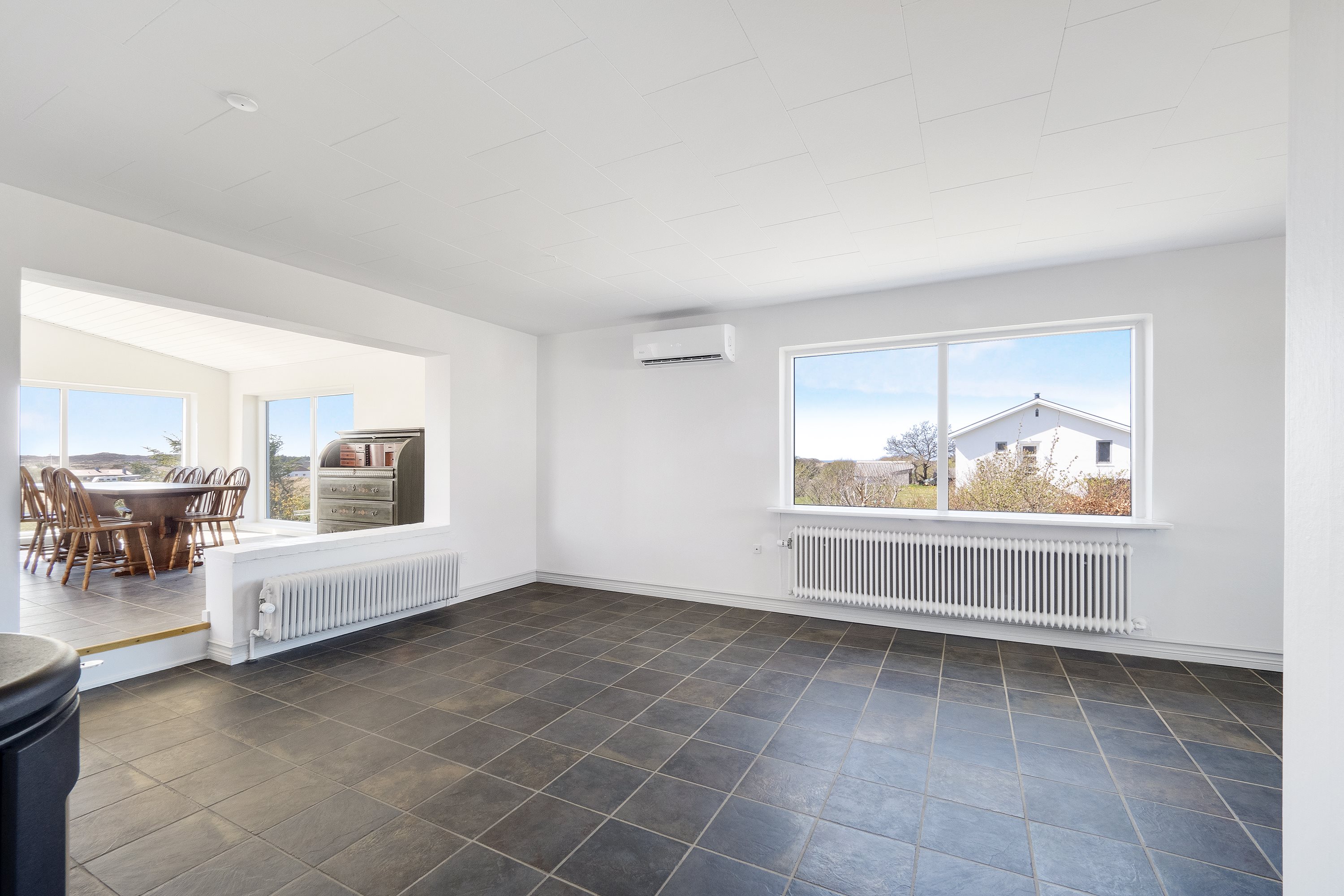 Fremhævet stue billede i fuldskærmstilstand. Billede af Stenbjerg Kirke Vej 97A, Stenbjerg, 7752 Snedsted