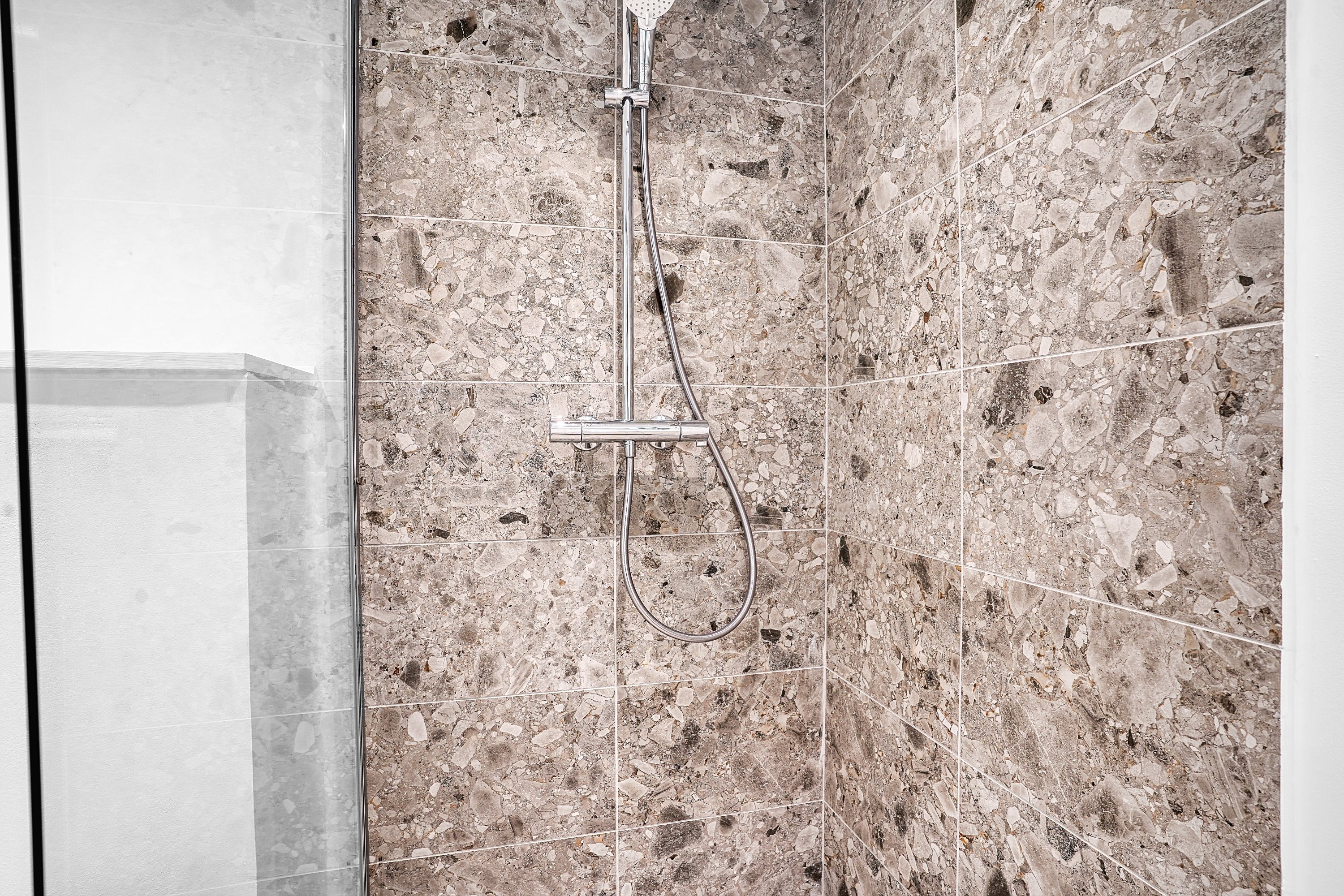 Fremhævet badeværelse billede i fuldskærmstilstand. Billede af Bregnevænget 10, 3050 Humlebæk