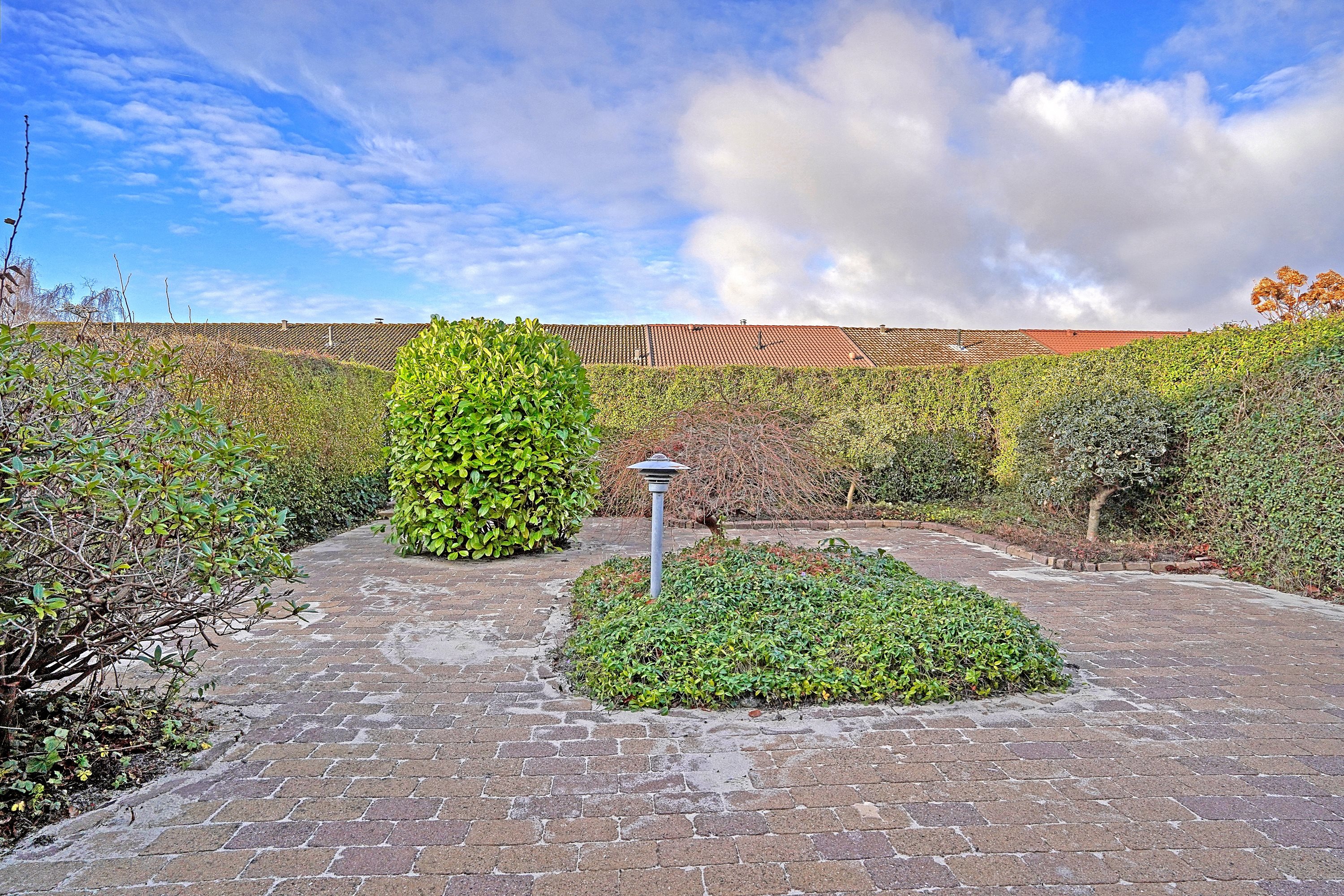 Fremhævet terrasse billede i fuldskærmstilstand. Billede af Bregnevænget 10, 3050 Humlebæk