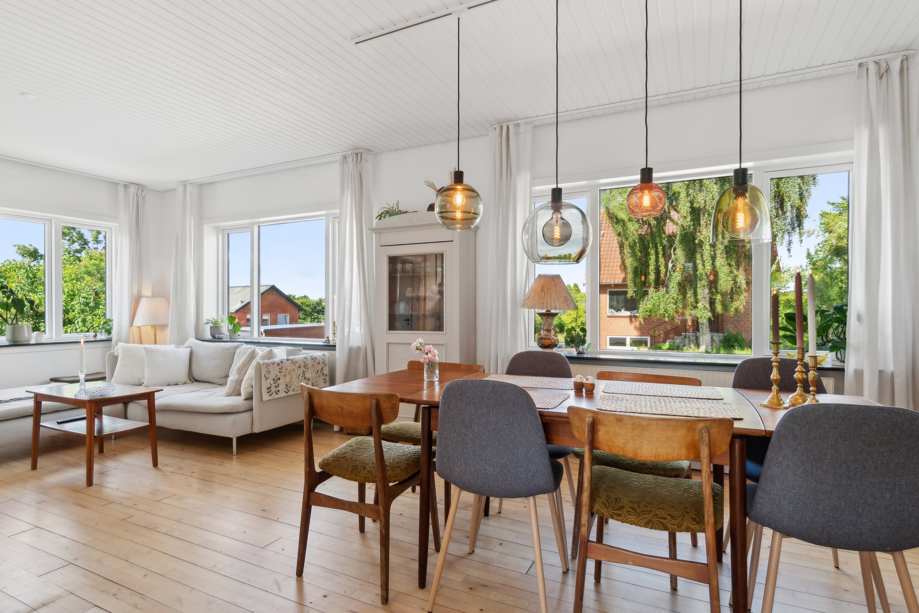 Fremhævet stue billede i fuldskærmstilstand. Billede af Grønlandsvej 26, Tingstrup, 7700 Thisted