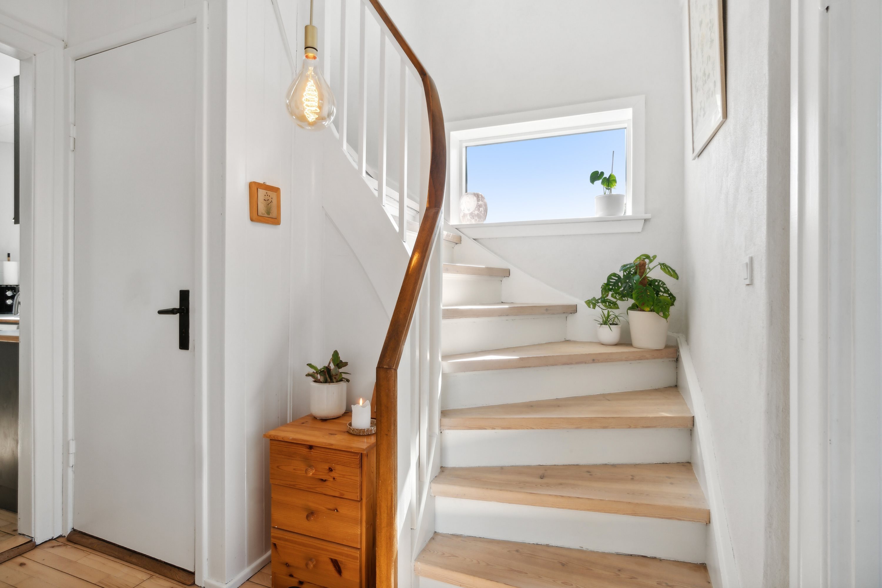 Fremhævet trappeopgang billede i fuldskærmstilstand. Billede af Grønlandsvej 26, Tingstrup, 7700 Thisted