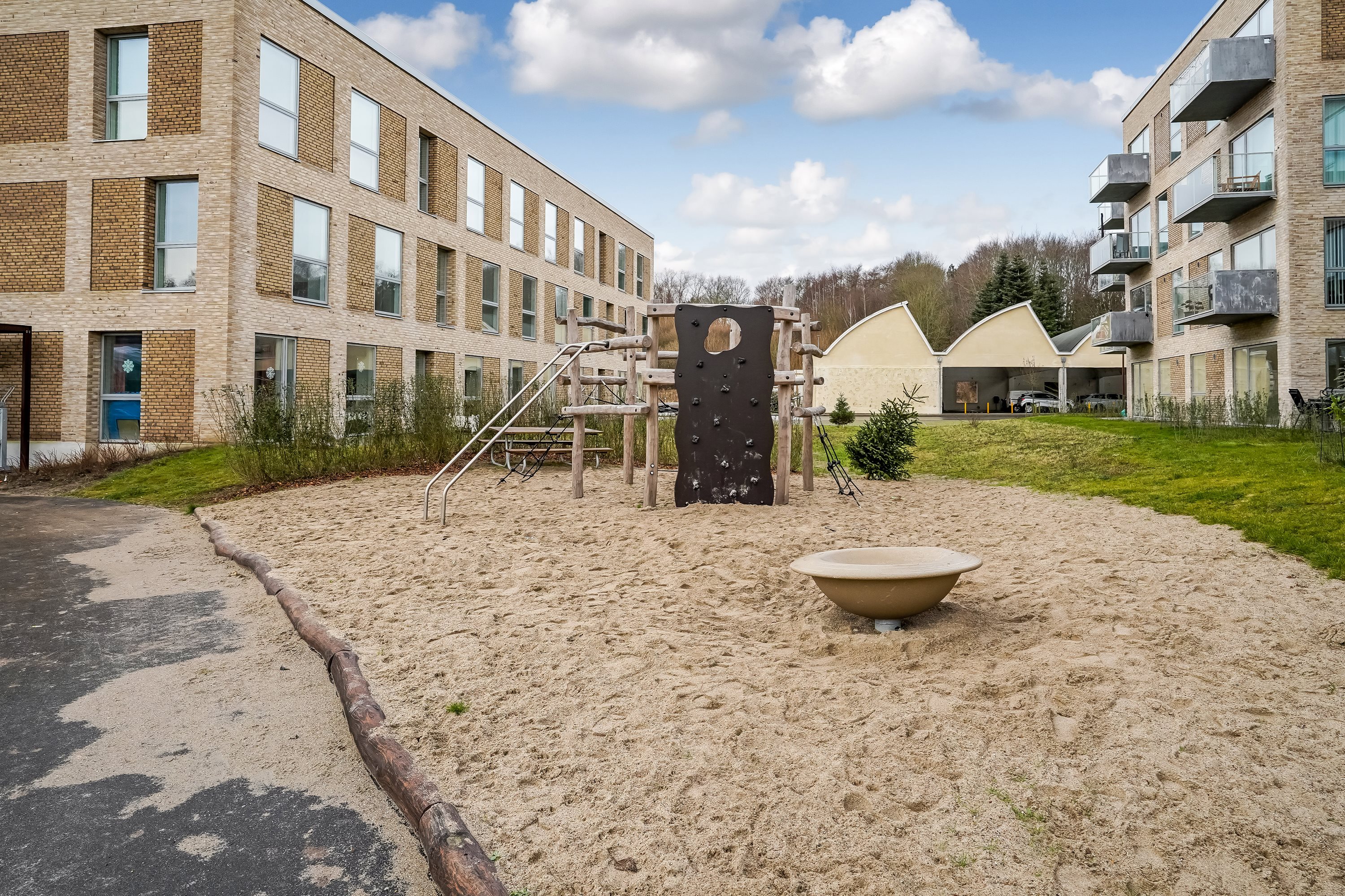 Fremhævet  billede i fuldskærmstilstand. Billede af Nøkkerosen 11, Dalum, 5250 Odense SV