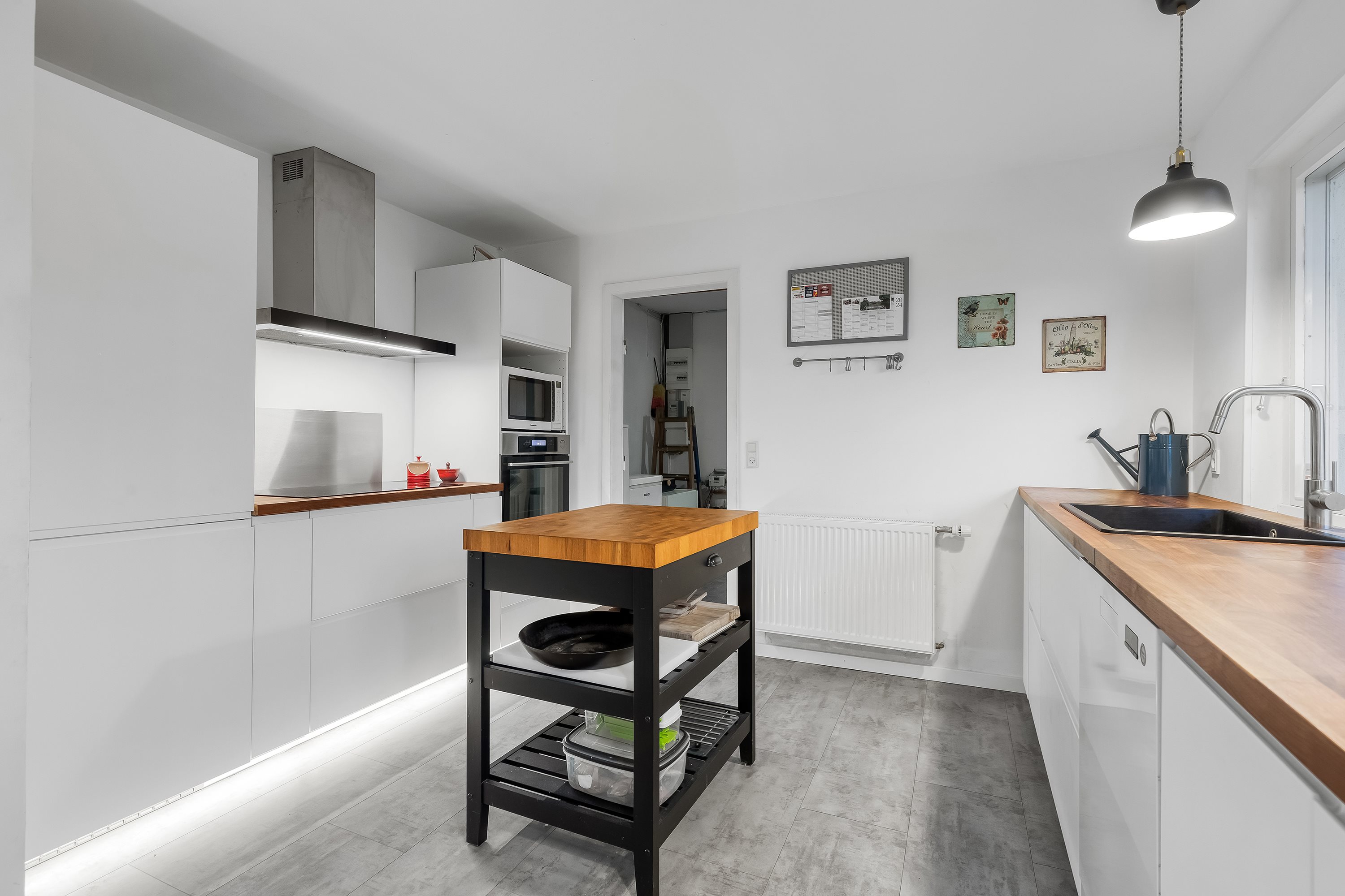 Fremhævet køkken billede i fuldskærmstilstand. Billede af Kløvervej 4, 3230 Græsted