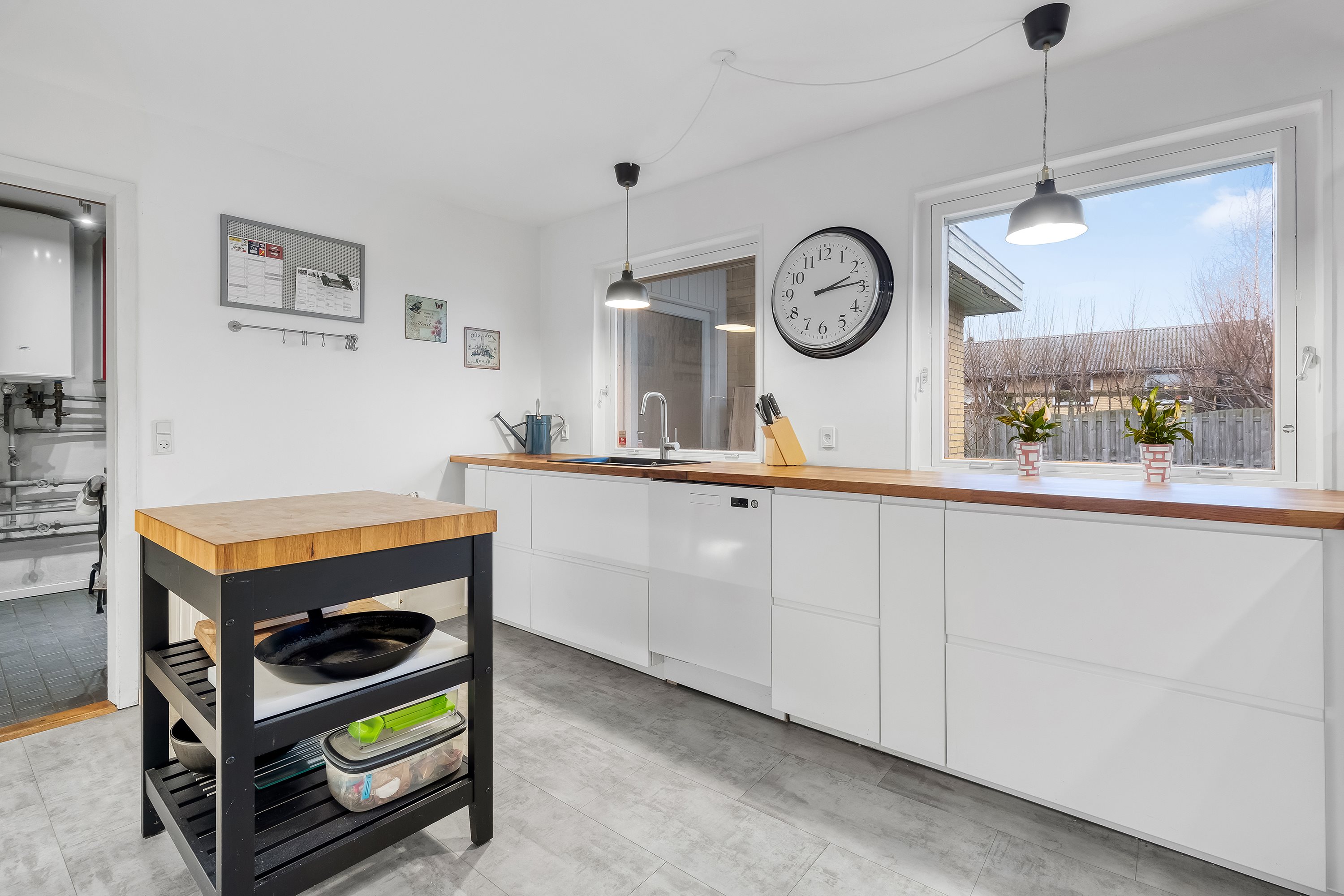 Fremhævet køkken billede i fuldskærmstilstand. Billede af Kløvervej 4, 3230 Græsted