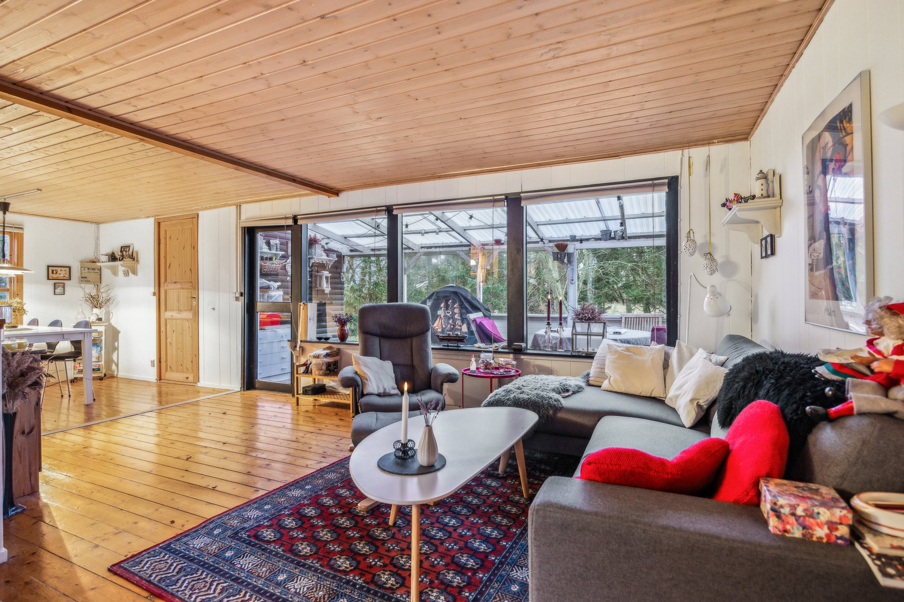 Fremhævet stue billede i fuldskærmstilstand. Billede af Zebravej 7, 9370 Hals