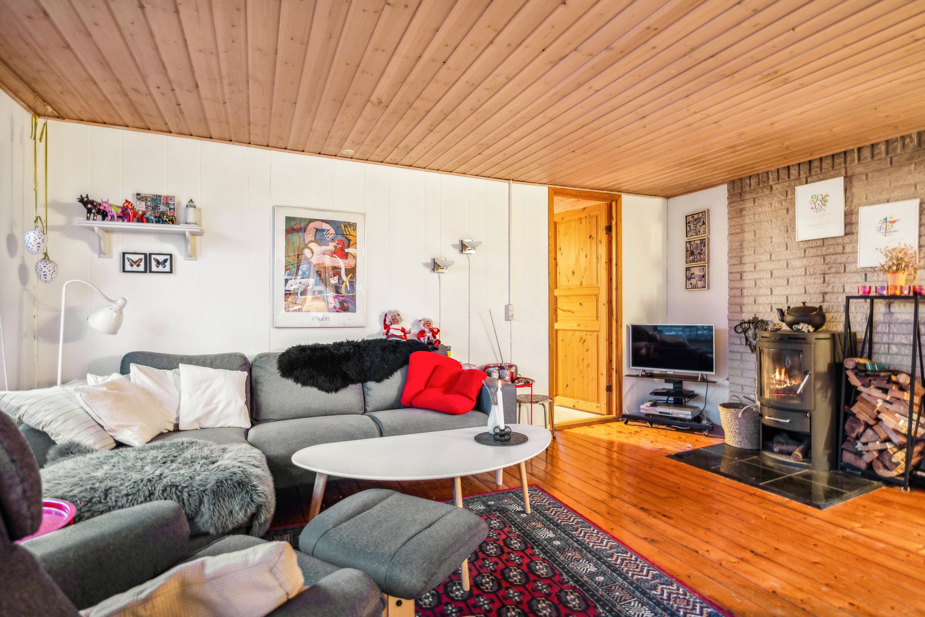 Fremhævet stue billede i fuldskærmstilstand. Billede af Zebravej 7, 9370 Hals