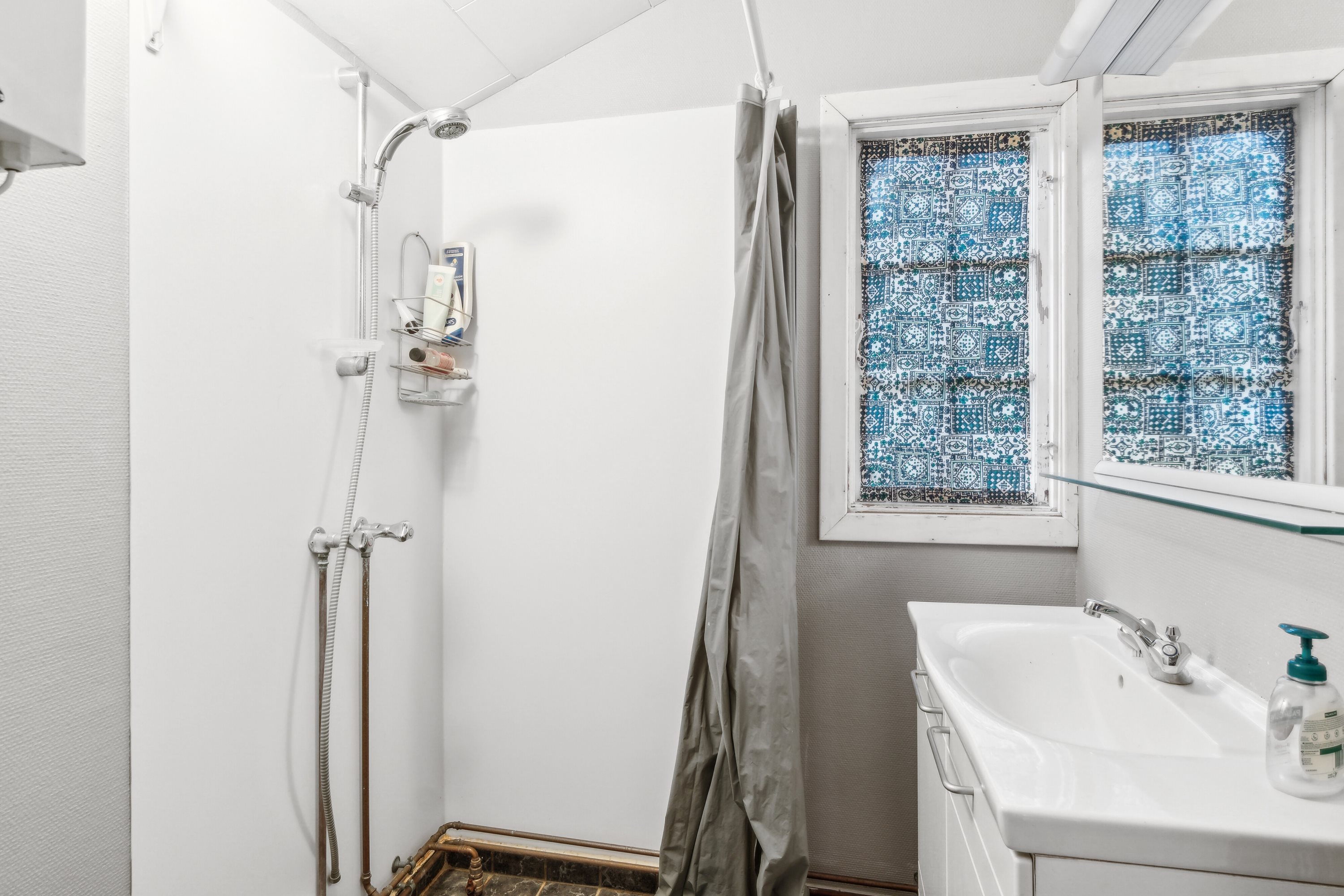 Fremhævet badeværelse billede i fuldskærmstilstand. Billede af Solvænget 11, 4581 Rørvig