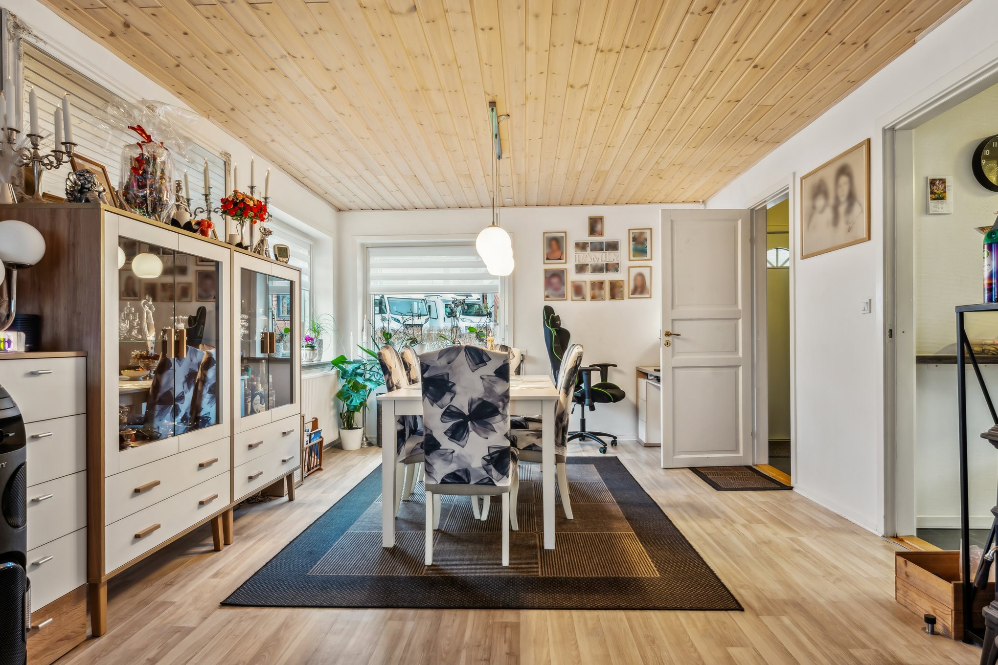 Fremhævet stue billede i fuldskærmstilstand. Billede af Gl. Viborgvej 413, Ålum, 8920 Randers NV