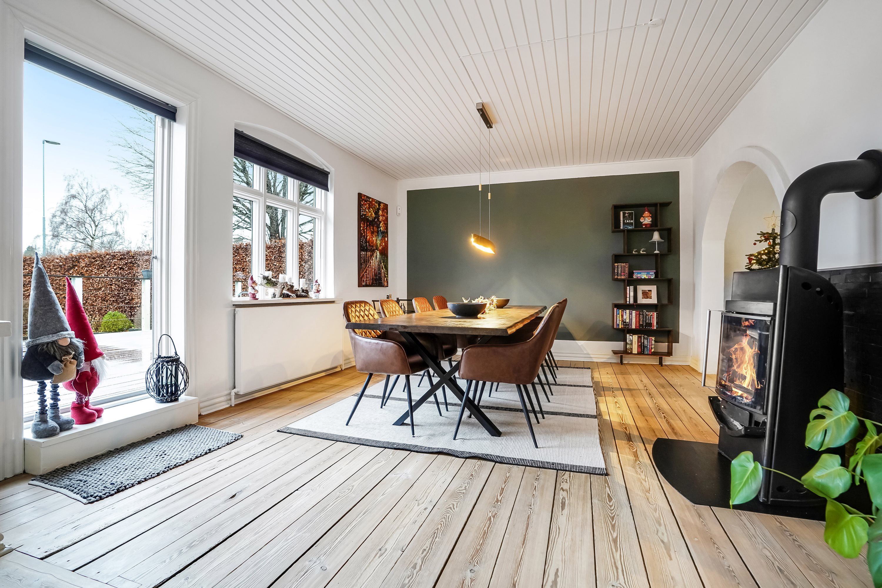 Fremhævet stue billede i fuldskærmstilstand. Billede af Kirkevej 27, Tommerup St, 5690 Tommerup