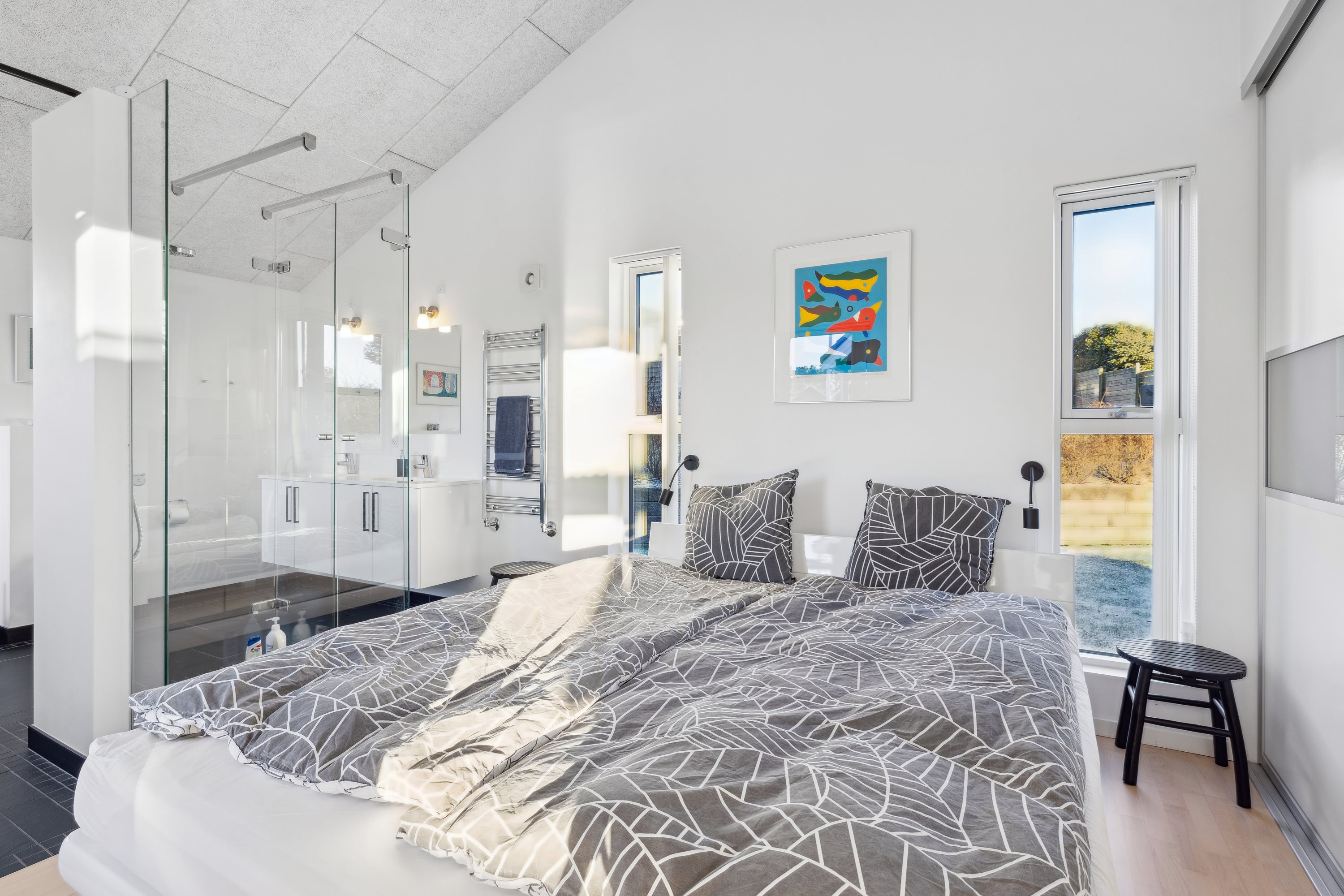 Fremhævet værelse billede i fuldskærmstilstand. Billede af Lindeparken 14, 8410 Rønde