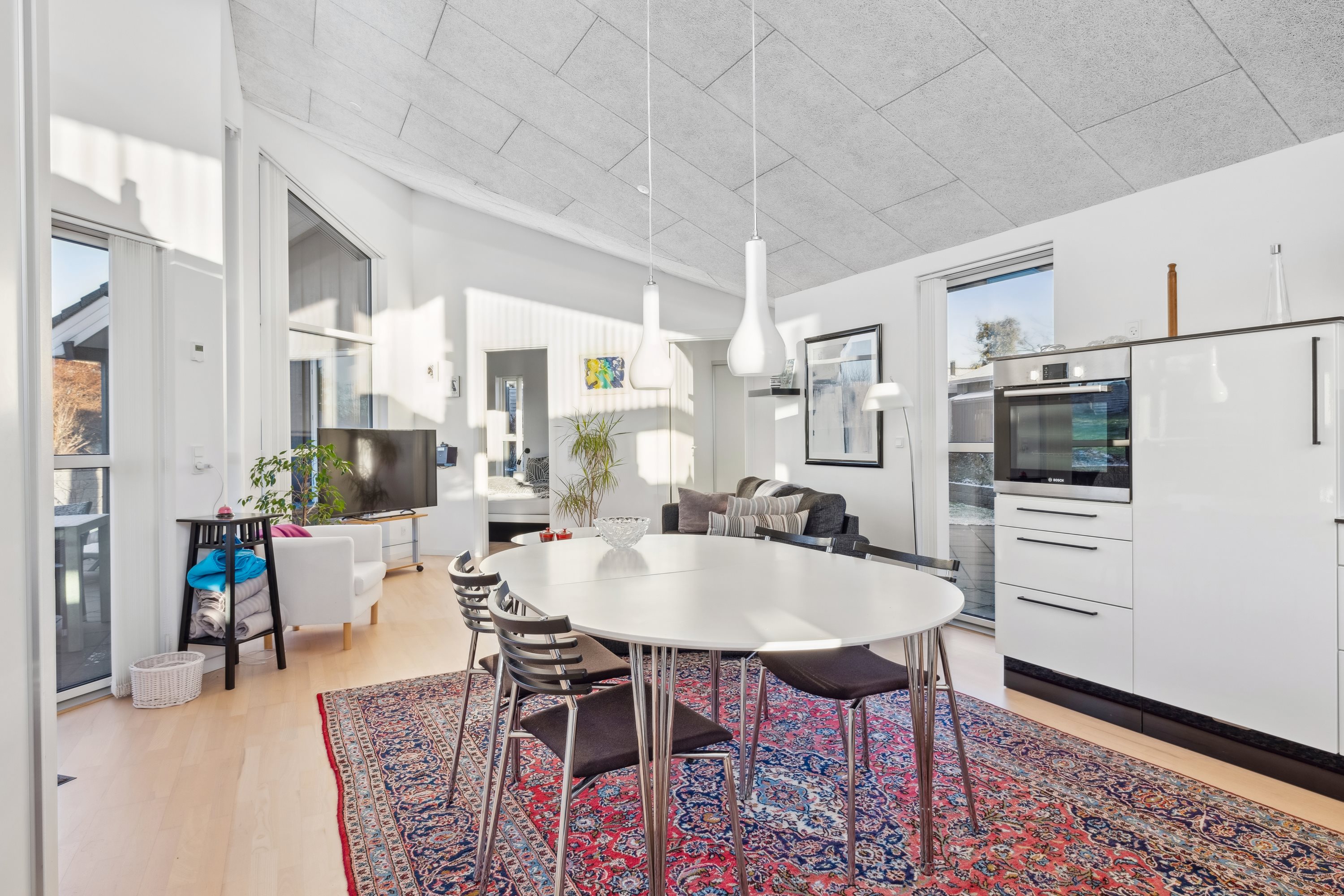 Miniaturebillede 1: stue. Billede af Lindeparken 14, 8410 Rønde