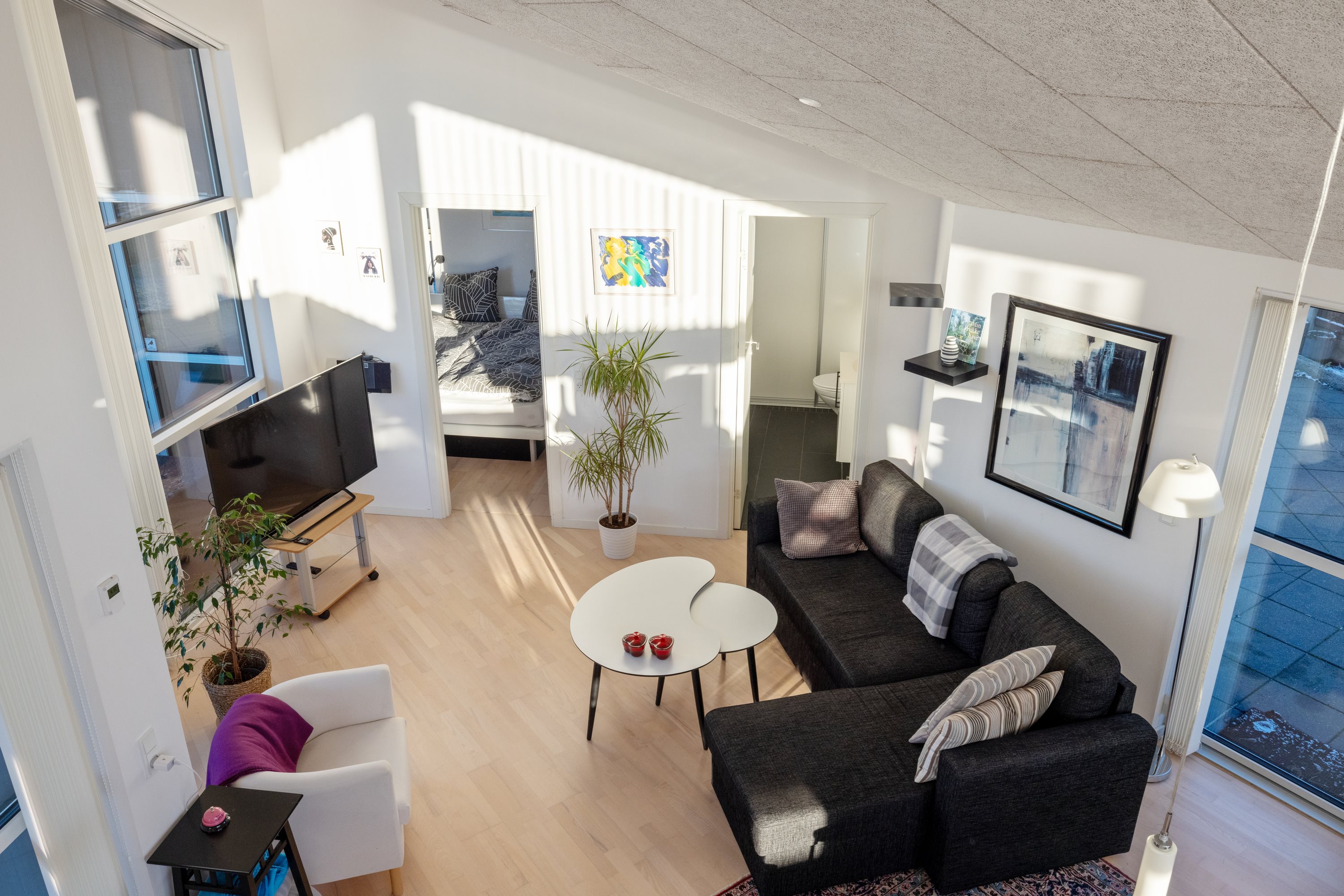 Fremhævet værelse billede i fuldskærmstilstand. Billede af Lindeparken 14, 8410 Rønde