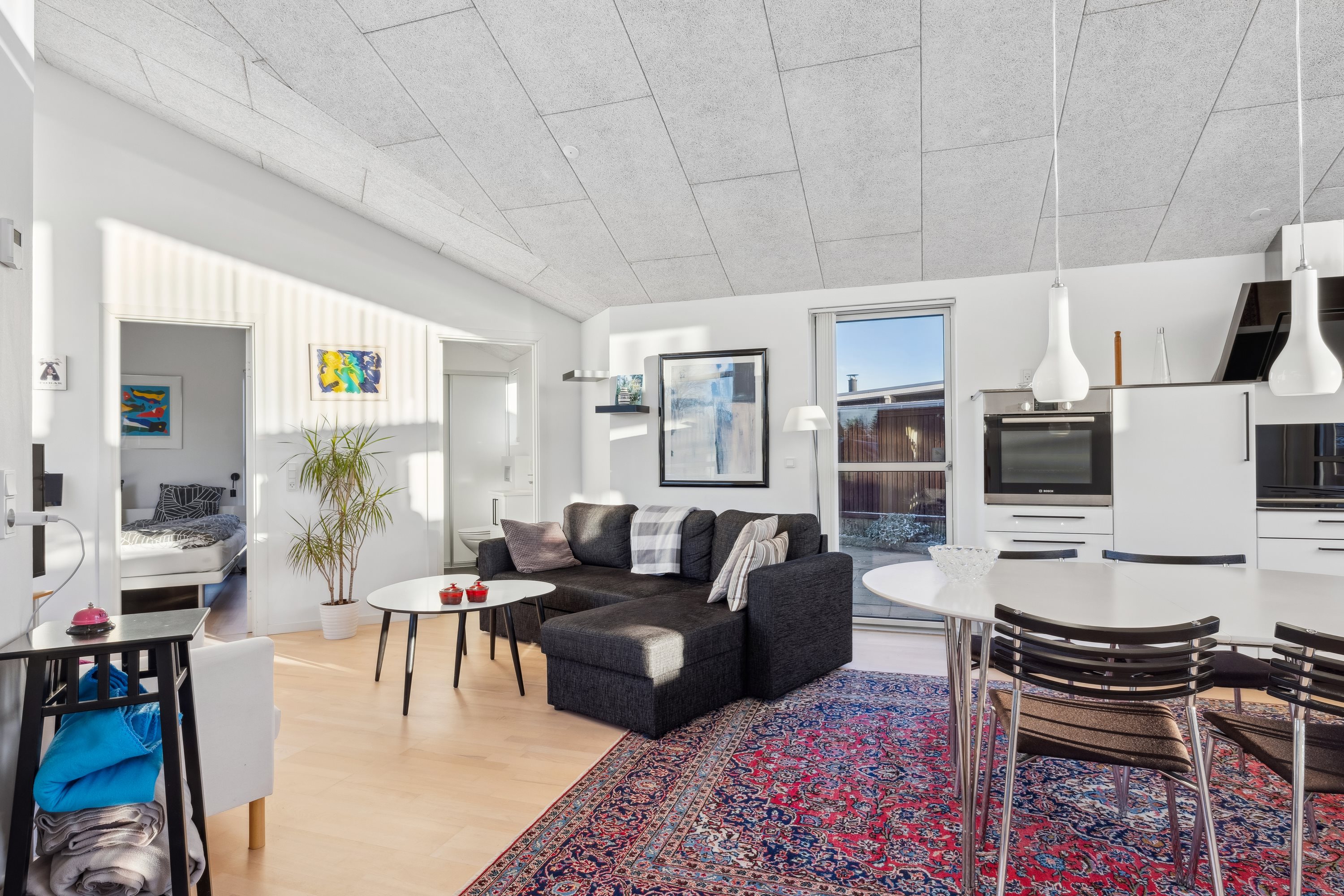 Fremhævet stue billede i fuldskærmstilstand. Billede af Lindeparken 14, 8410 Rønde