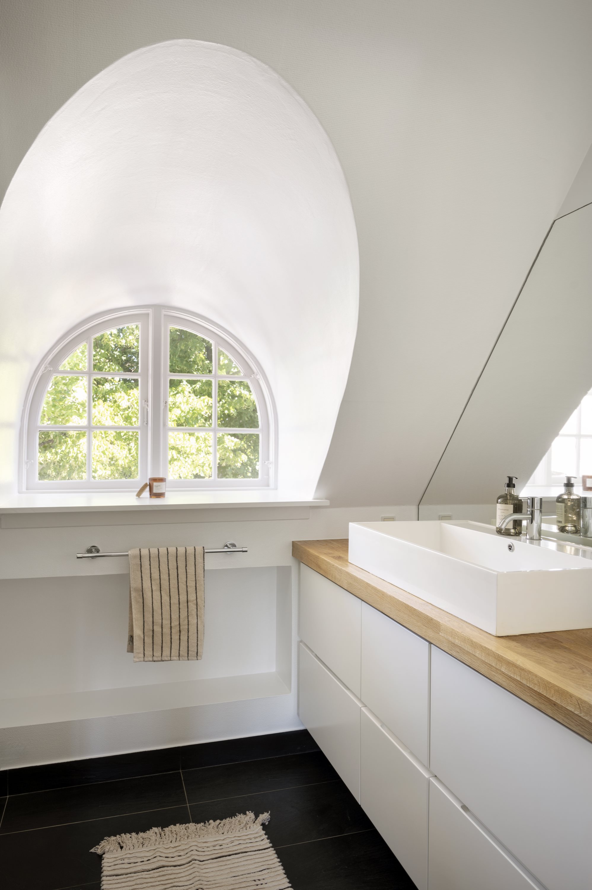 Fremhævet  billede i fuldskærmstilstand. Billede af Sandbjergvej 75A, Sandbjerg, 2950 Vedbæk