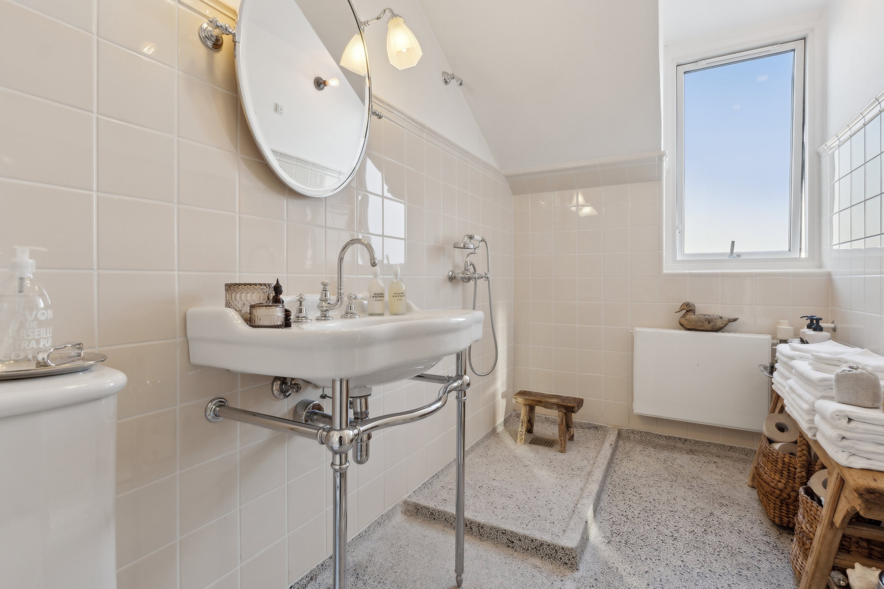 Fremhævet badeværelse billede i fuldskærmstilstand. Billede af Elletoften 8, 2800 Kongens Lyngby