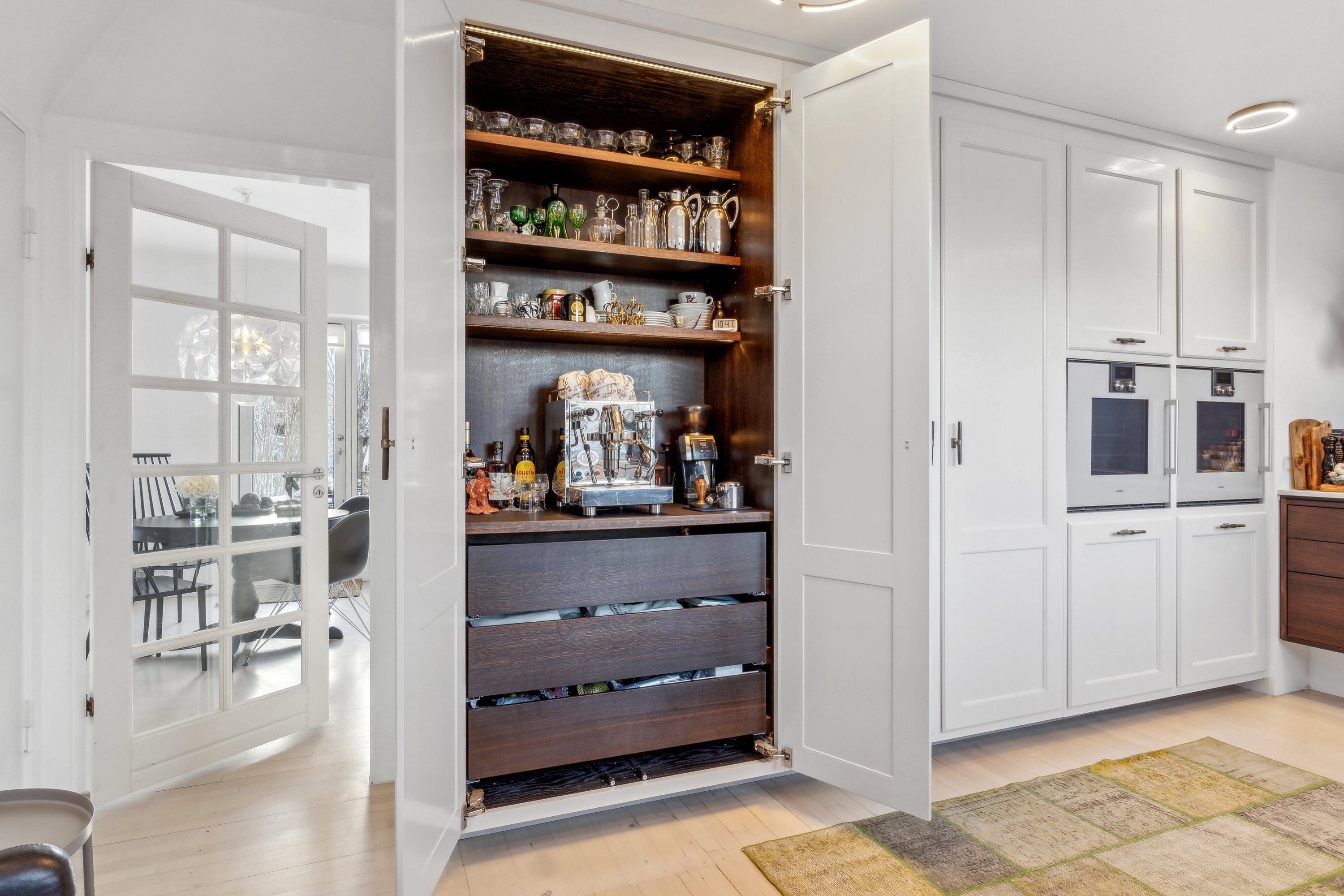 Fremhævet køkken billede i fuldskærmstilstand. Billede af Elletoften 8, 2800 Kongens Lyngby