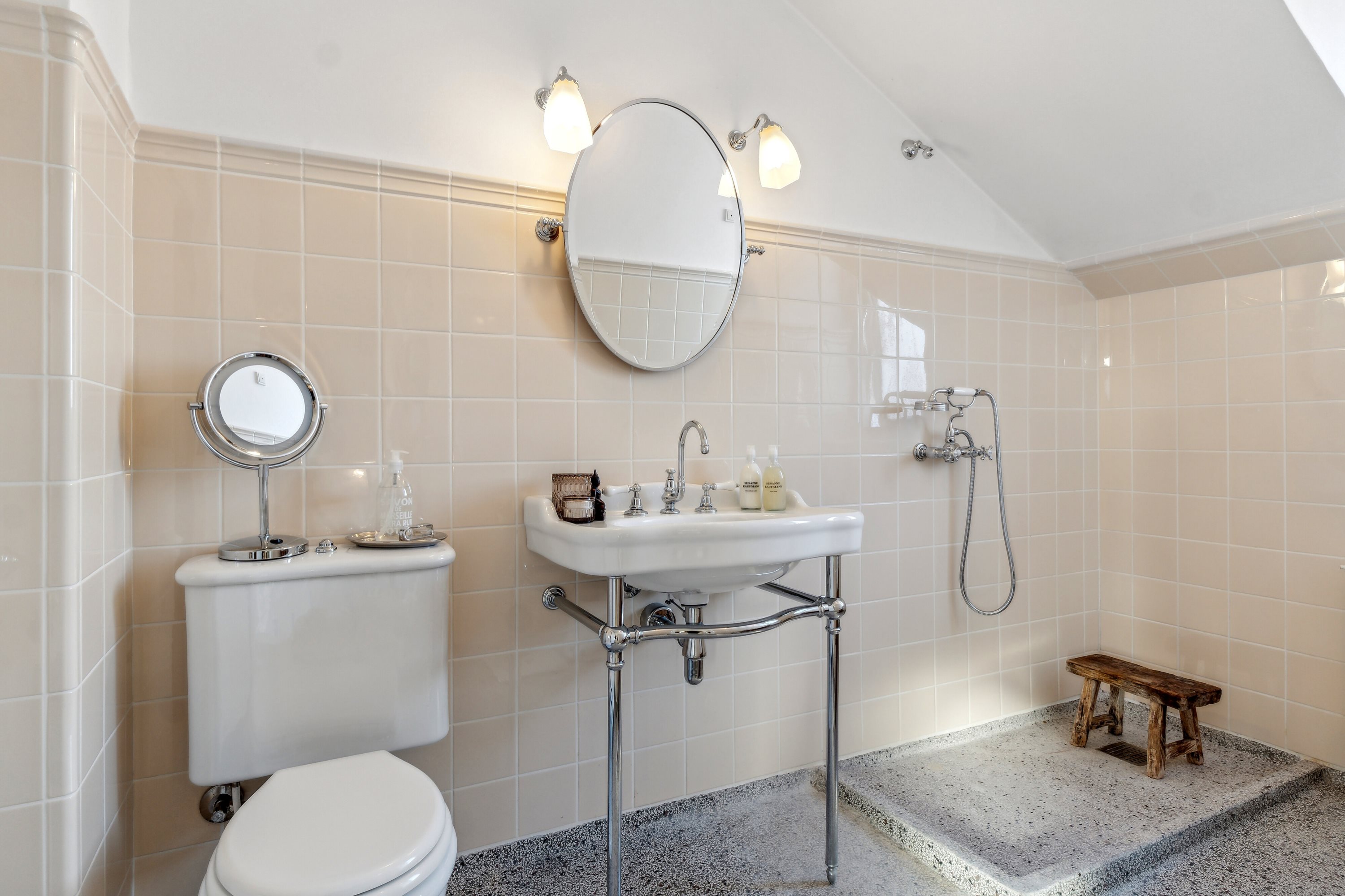 Fremhævet badeværelse billede i fuldskærmstilstand. Billede af Elletoften 8, 2800 Kongens Lyngby