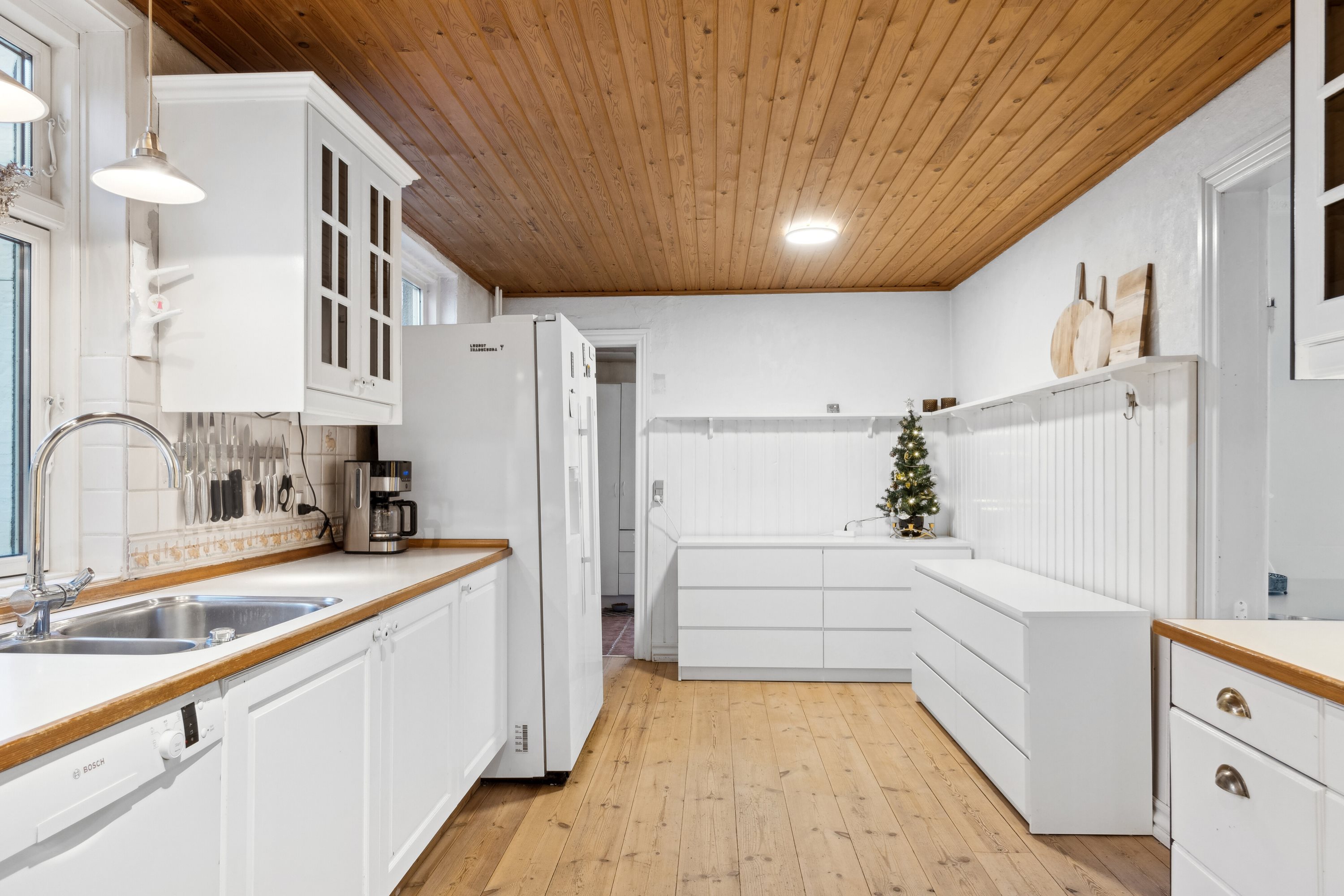 Fremhævet køkken billede i fuldskærmstilstand. Billede af Rørkærvej 7, 4760 Vordingborg