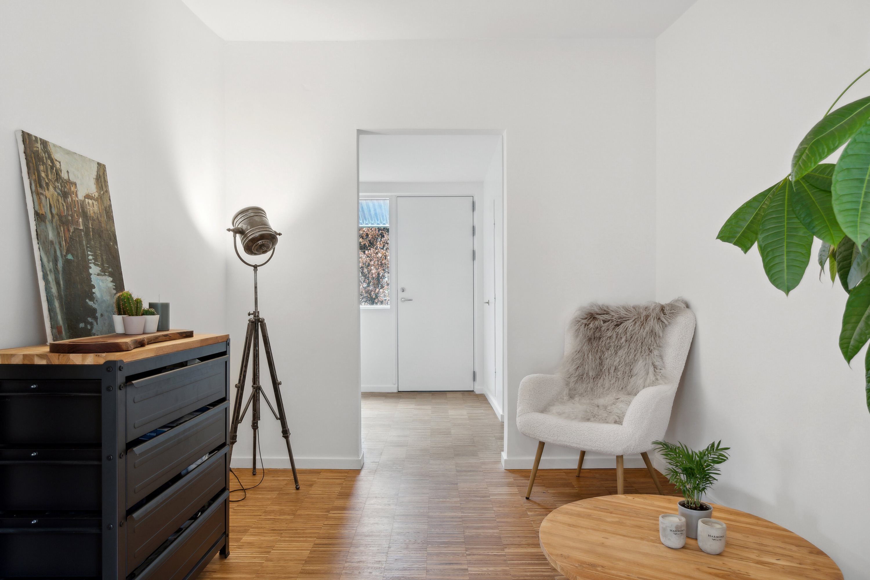 Fremhævet stue billede i fuldskærmstilstand. Billede af Borrekrattet 4, 2800 Kongens Lyngby