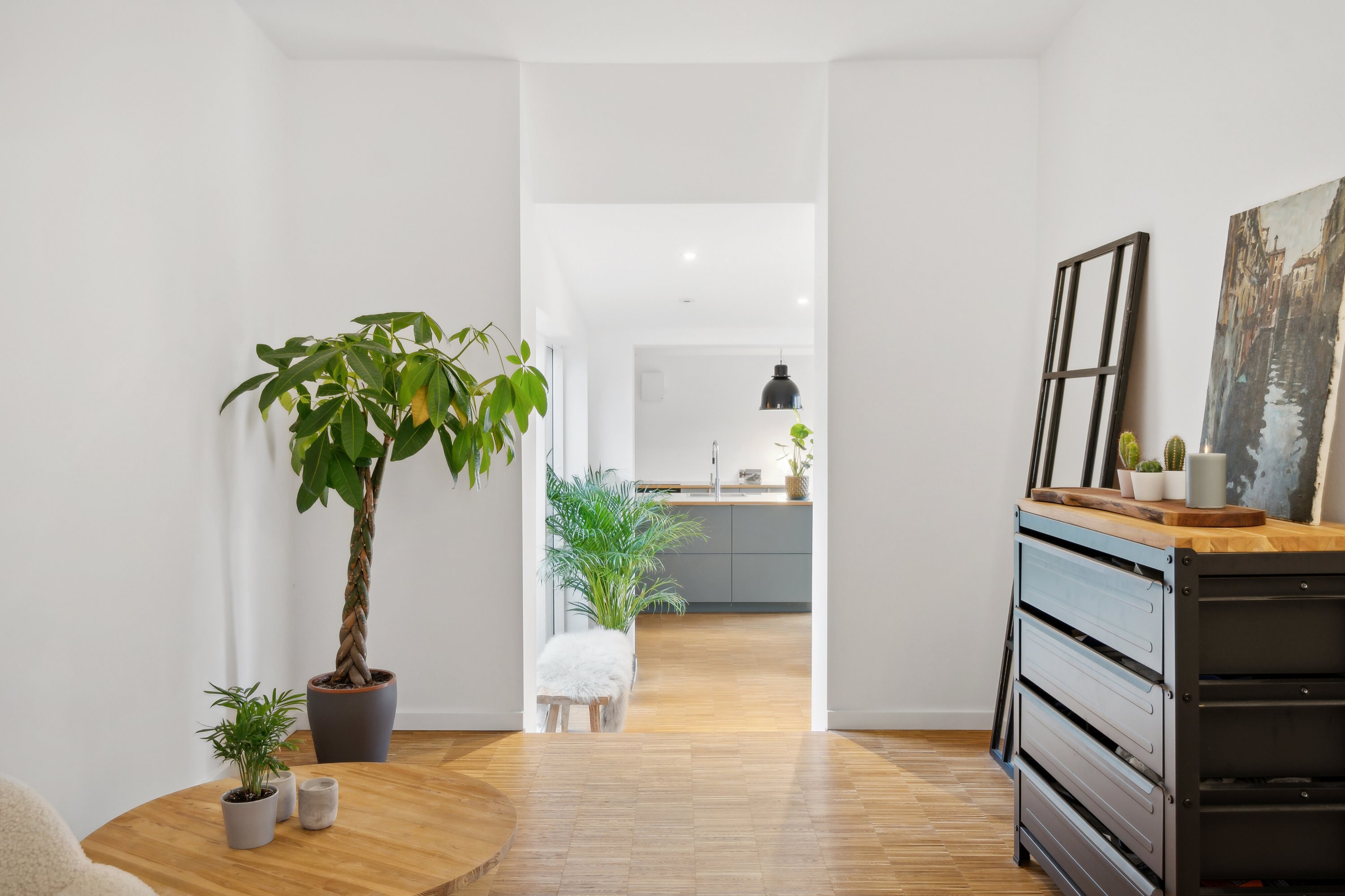 Fremhævet stue billede i fuldskærmstilstand. Billede af Borrekrattet 4, 2800 Kongens Lyngby