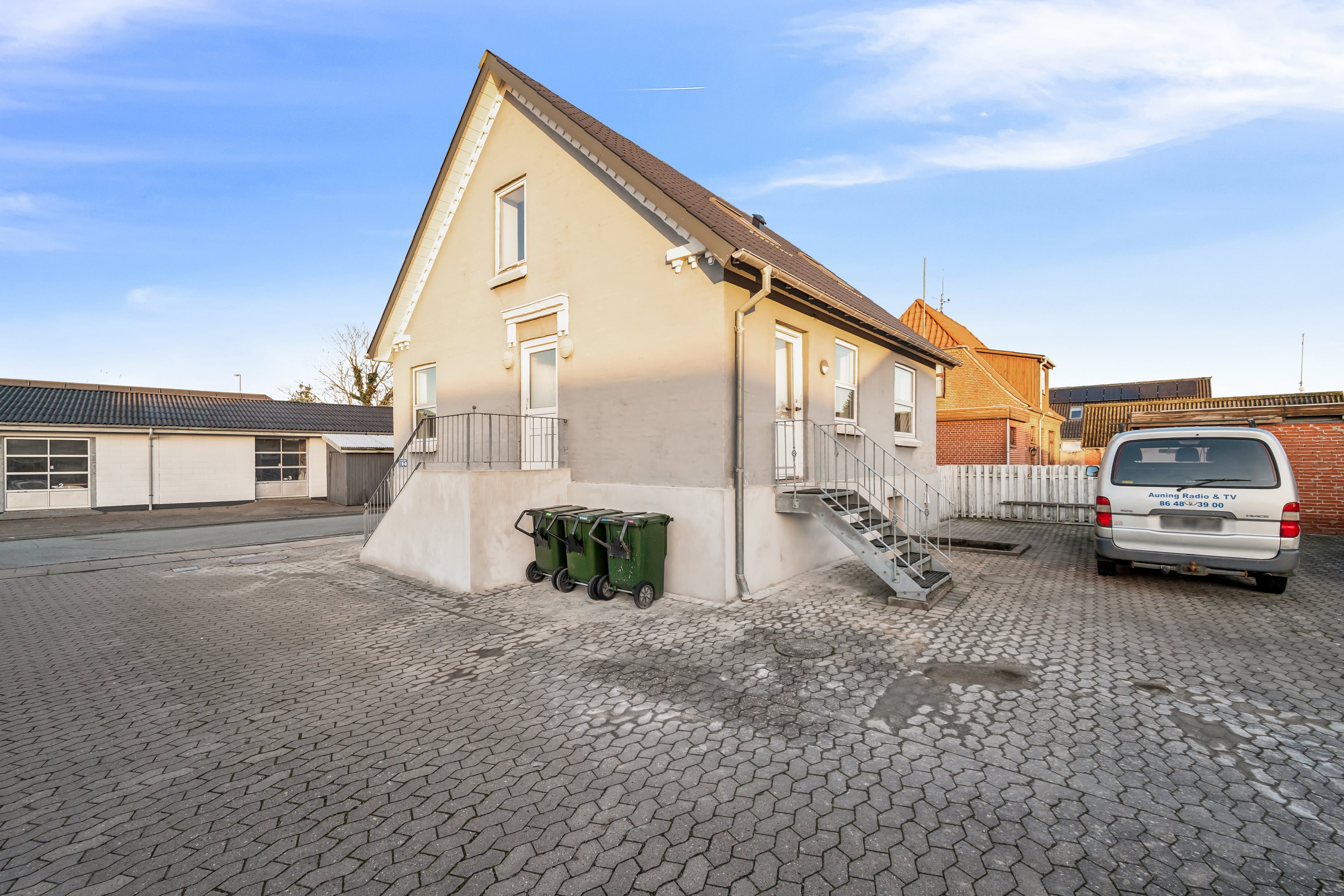 Fremhævet ejendom 1 billede i fuldskærmstilstand. Billede af Nygade 2H, 8963 Auning