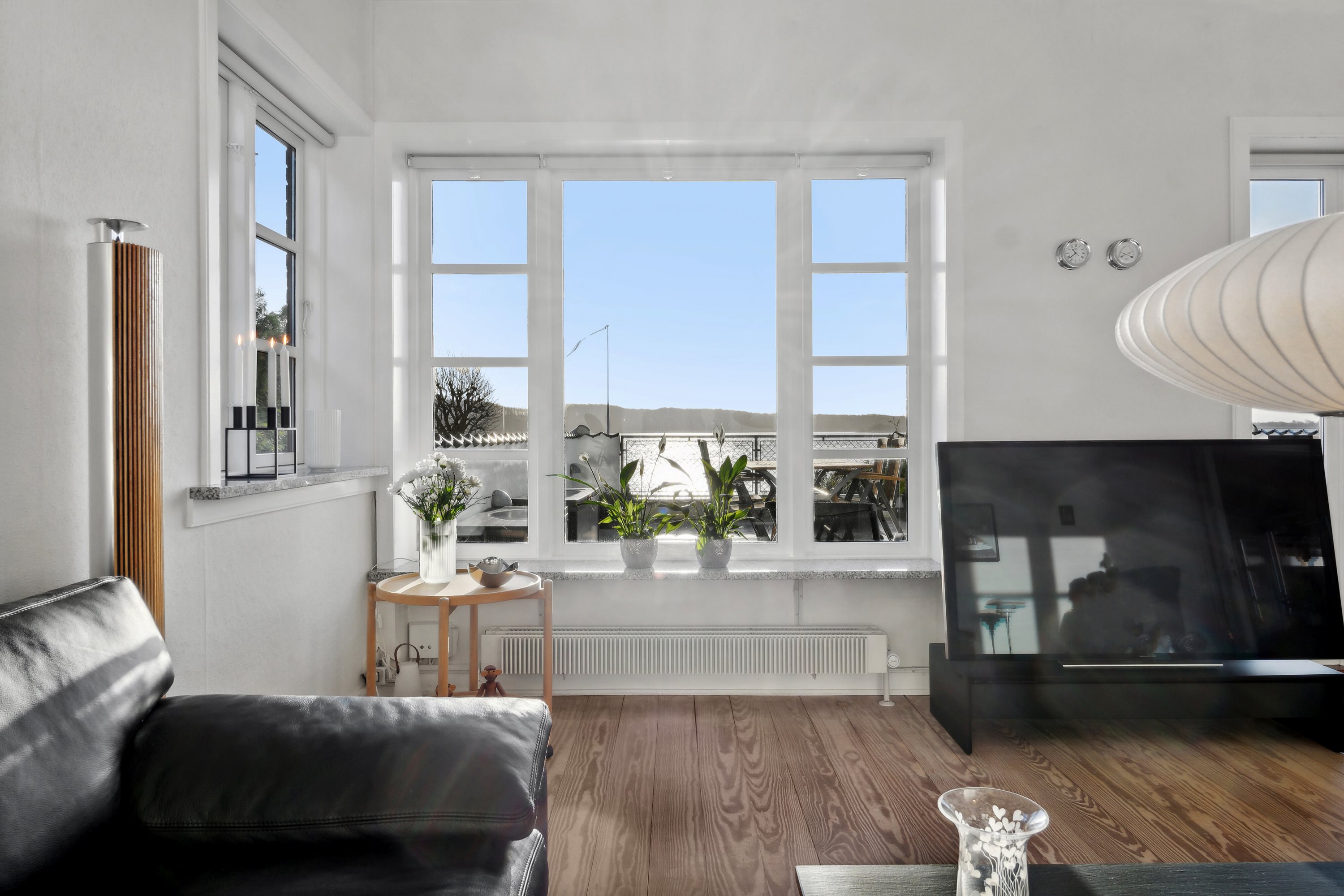 Fremhævet stue billede i fuldskærmstilstand. Billede af Sætting Strandvej 32, 5700 Svendborg