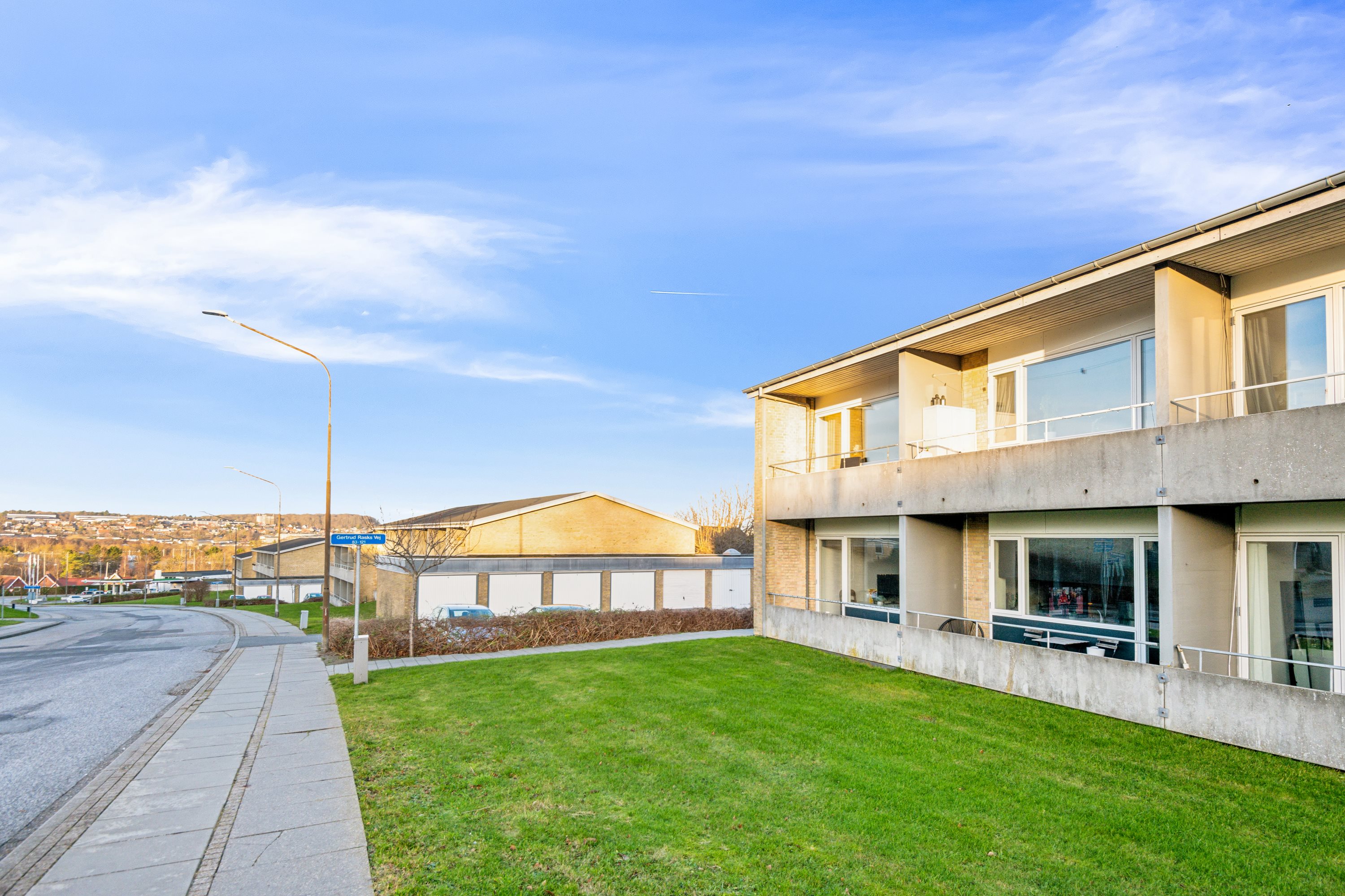 Fremhævet ejendom 1 billede i fuldskærmstilstand. Billede af Gertrud Rasks Vej 83, st.., 9210 Aalborg SØ