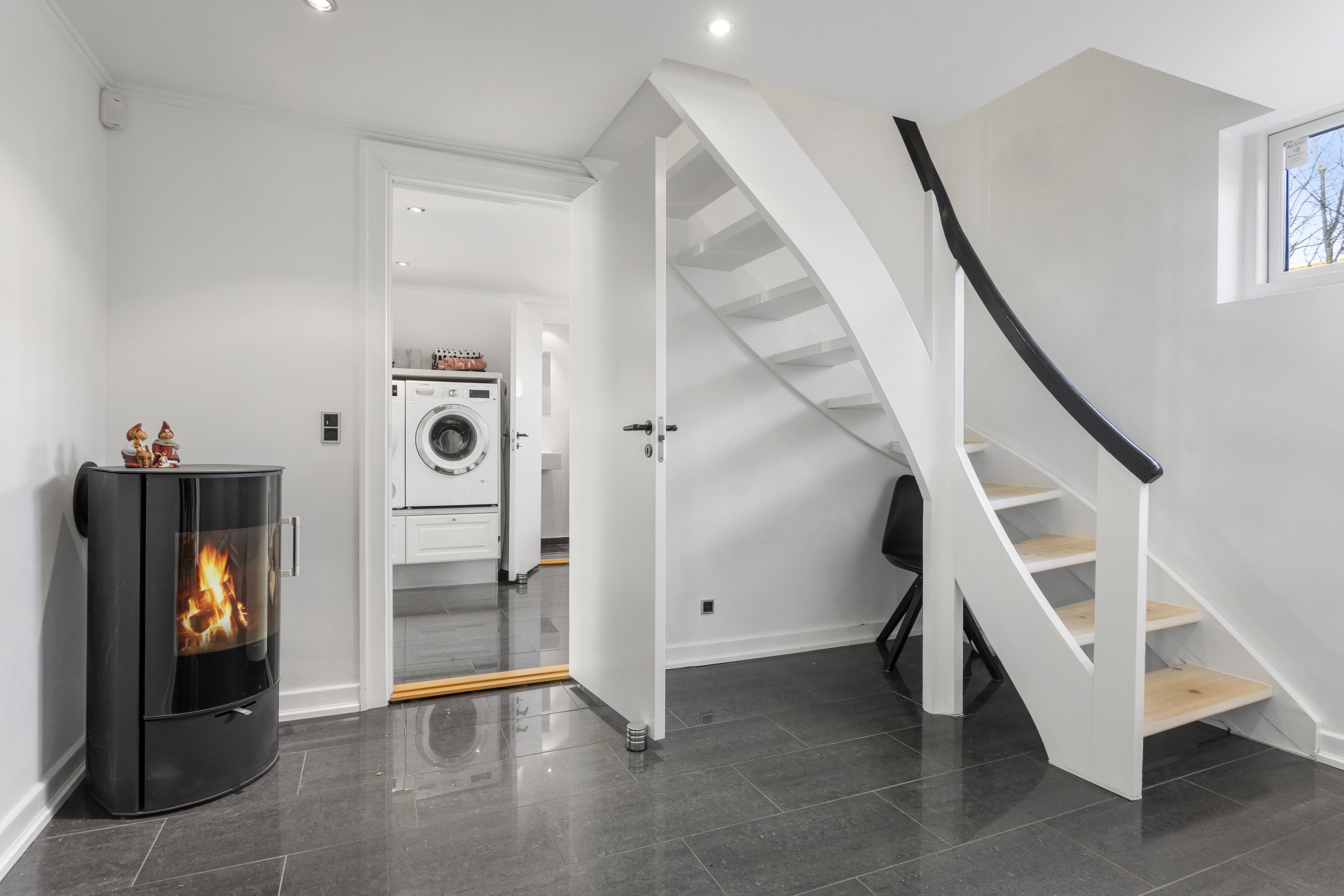 Fremhævet gang billede i fuldskærmstilstand. Billede af Kløvermarksvej 11, 9800 Hjørring