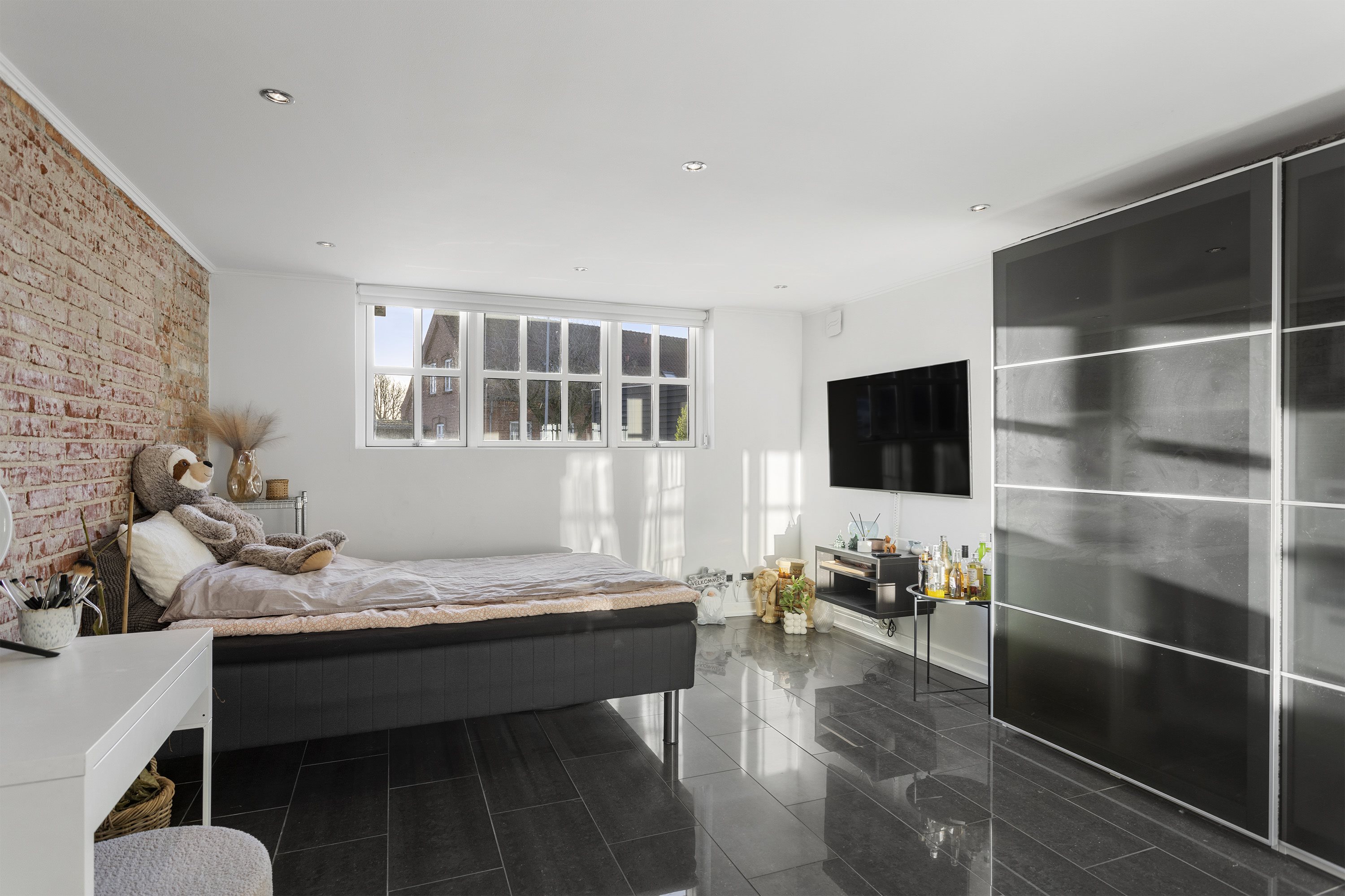 Fremhævet værelse billede i fuldskærmstilstand. Billede af Kløvermarksvej 11, 9800 Hjørring