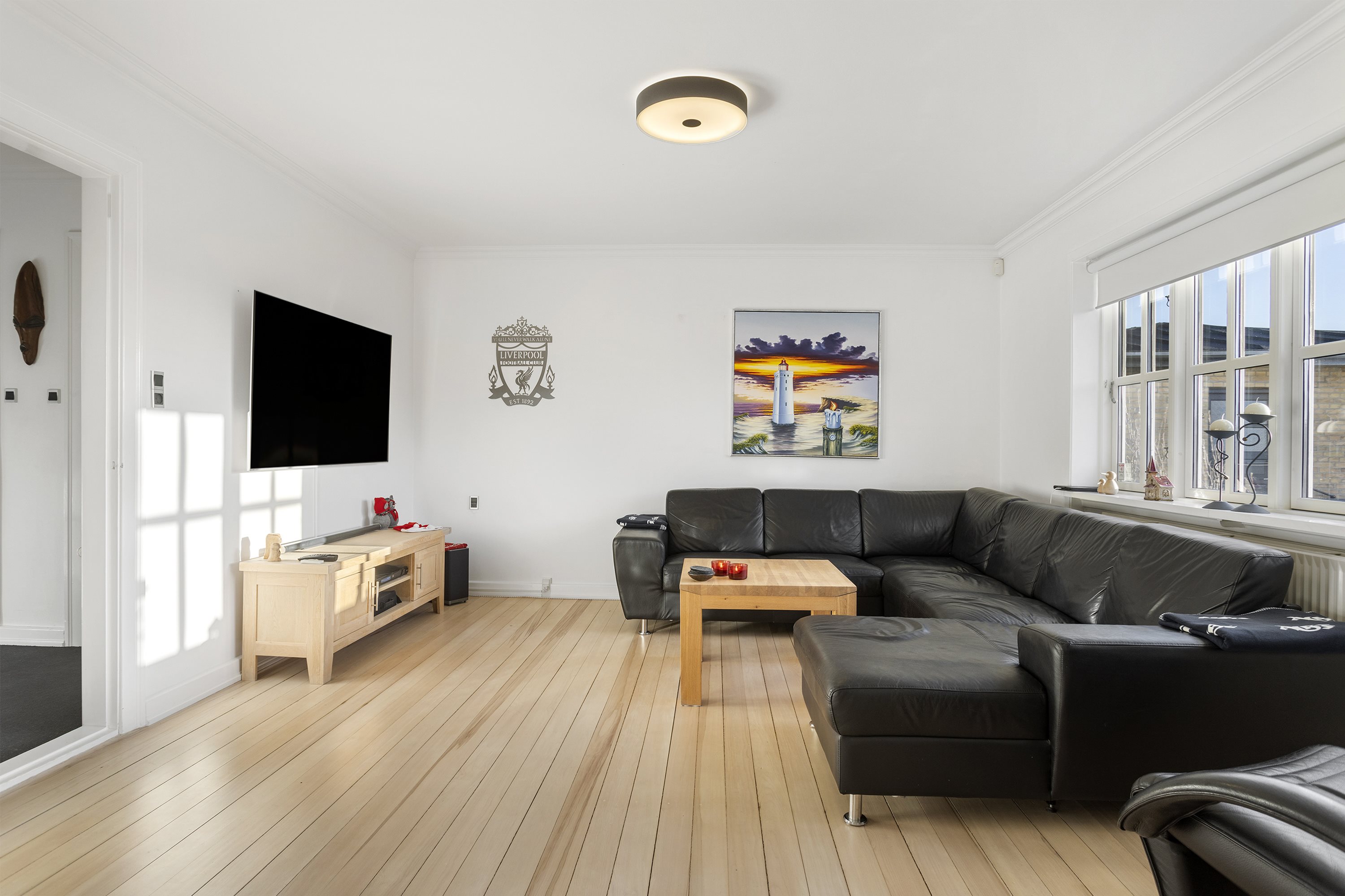 Fremhævet stue billede i fuldskærmstilstand. Billede af Kløvermarksvej 11, 9800 Hjørring