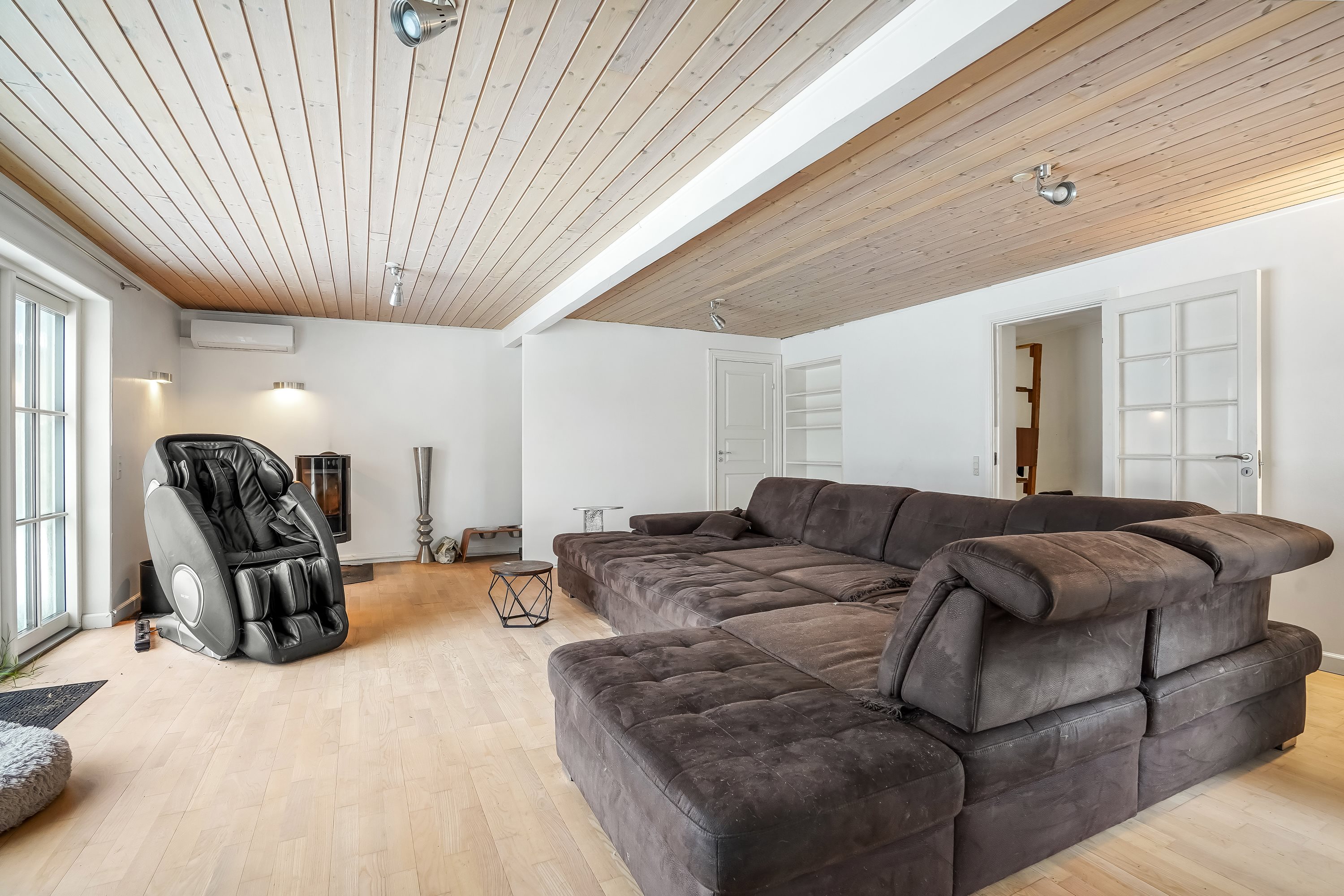 Fremhævet stue billede i fuldskærmstilstand. Billede af Tofthøj Møllevej 51, Tofthøj, 7321 Gadbjerg