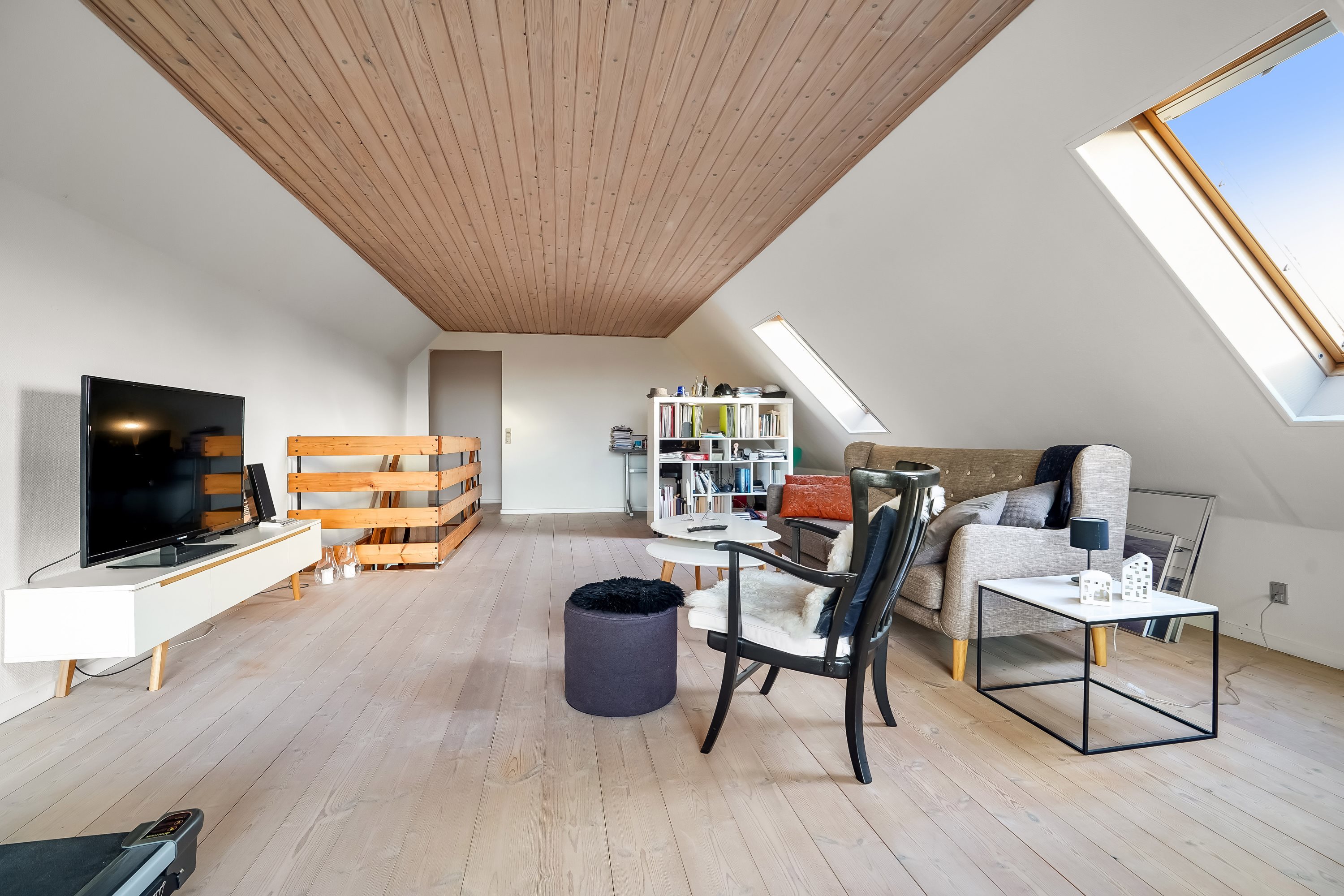 Fremhævet stue billede i fuldskærmstilstand. Billede af Plovgårdsvej 25, Bellinge, 5250 Odense SV