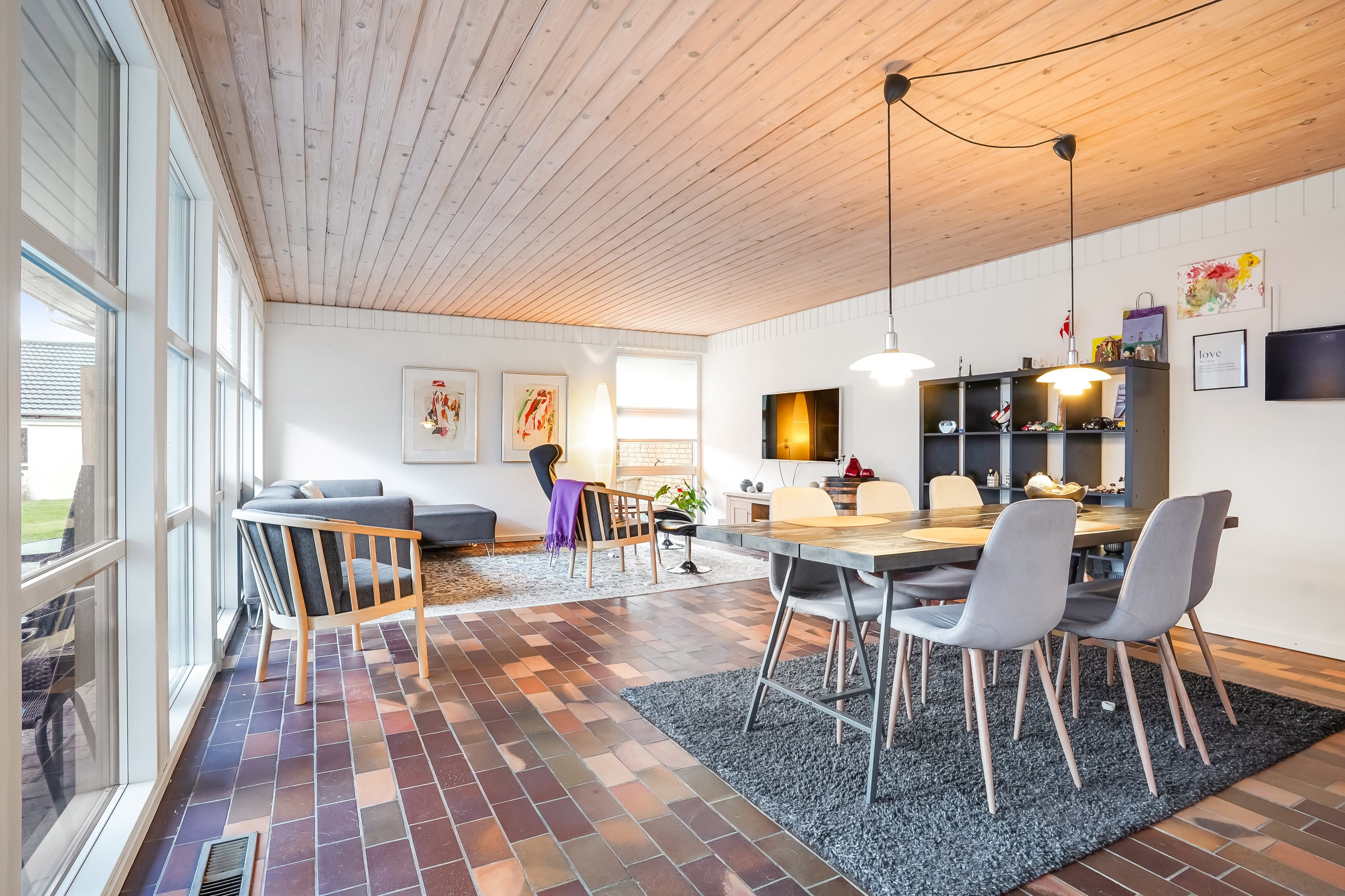 Fremhævet stue billede i fuldskærmstilstand. Billede af Plovgårdsvej 25, Bellinge, 5250 Odense SV